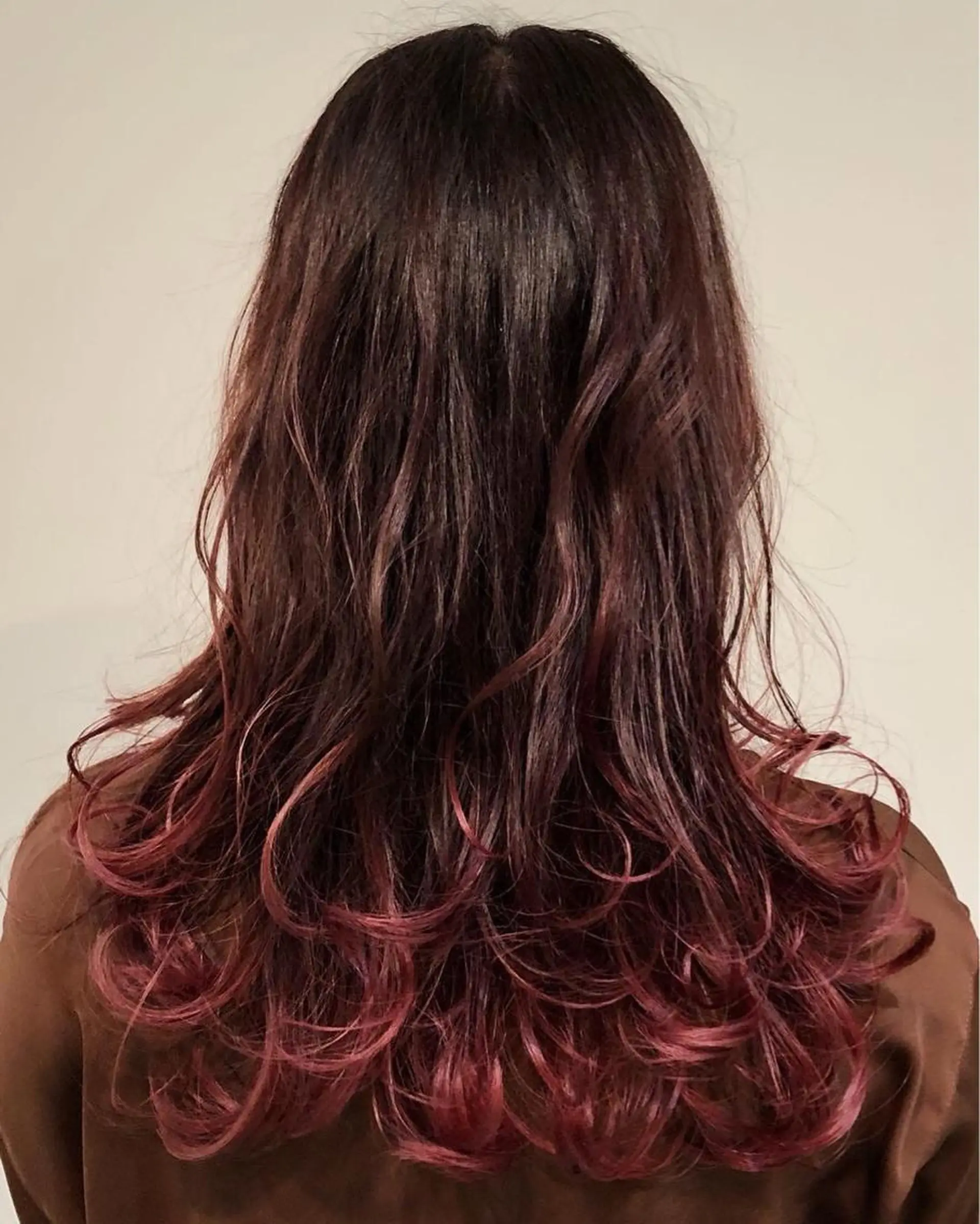 ミディアム カラー グラデーションカラー ピンクカラー salon m ni サロンマーニ所属・久保田 一のヘアスタイル