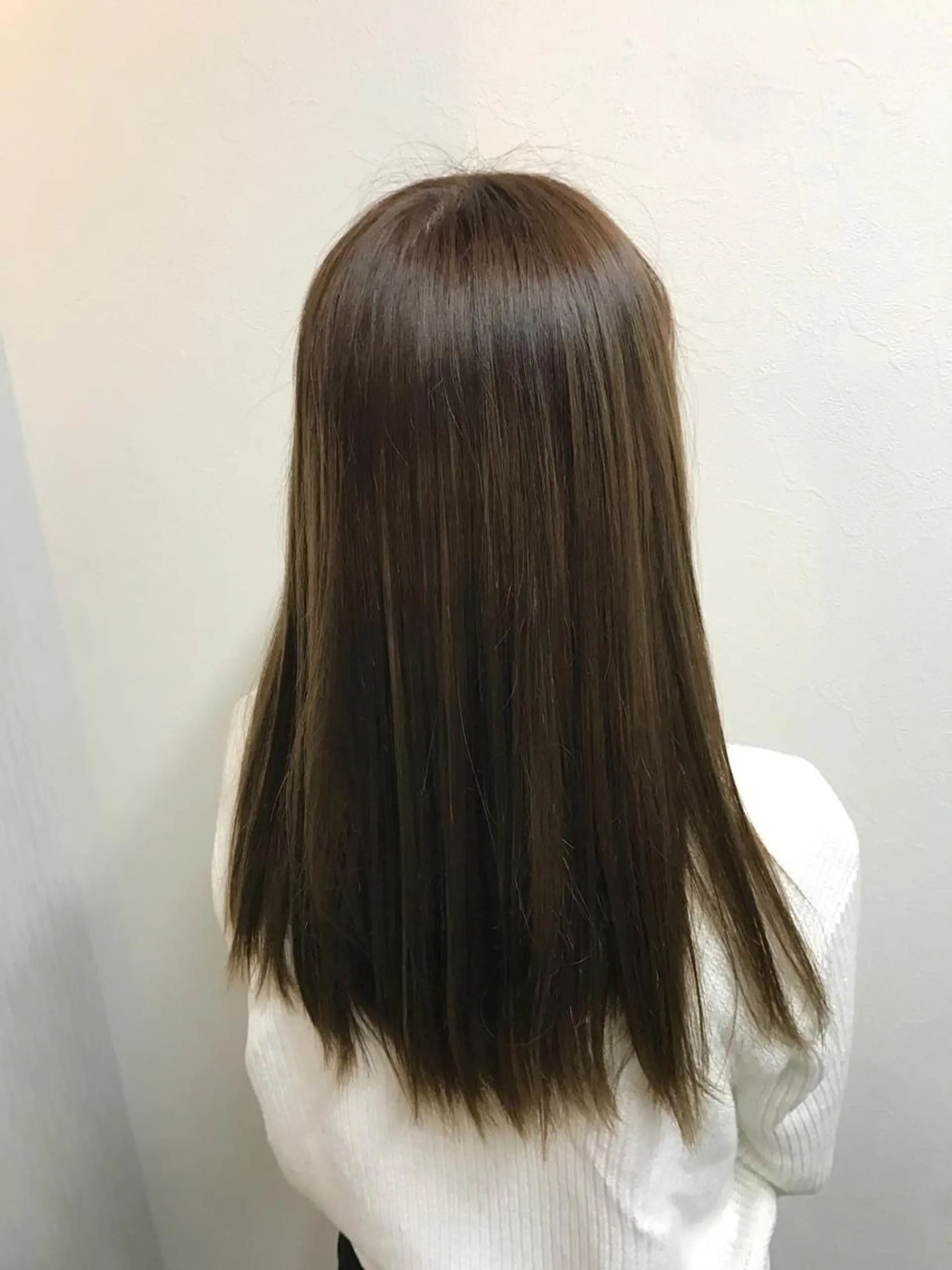 ロング アッシュ 東風上 亮介のヘアスタイル
