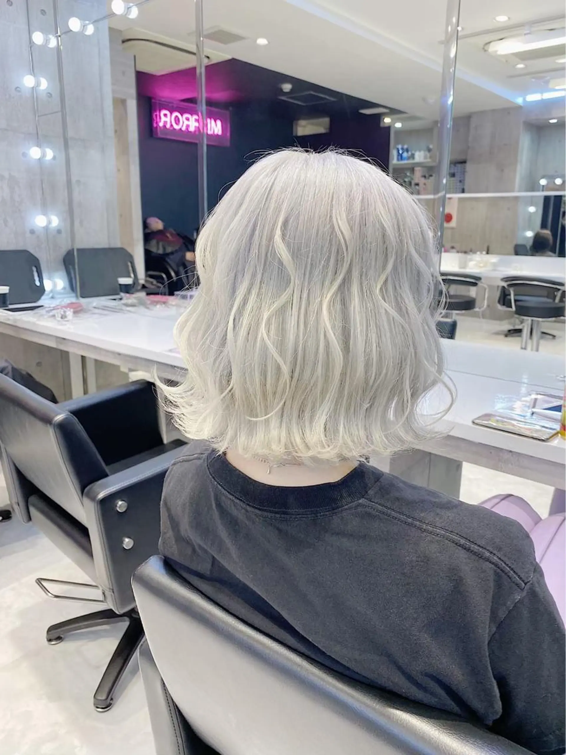 ショート カラー アッシュ アッシュグレー ベージュカラー ブリーチ ブルーカラー ヘアカラー トリートメント ヘアセット 🦋 Nanaka🦋のその他イメージ