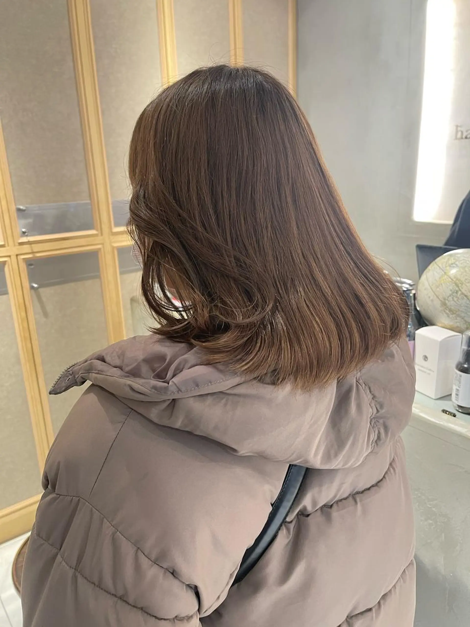 ミディアム カラー アッシュ ベージュカラー ヘアカラー トリートメント ヘッドスパ ヘアセット ラベンダー/レイヤー カット🤎mamiのヘアスタイル