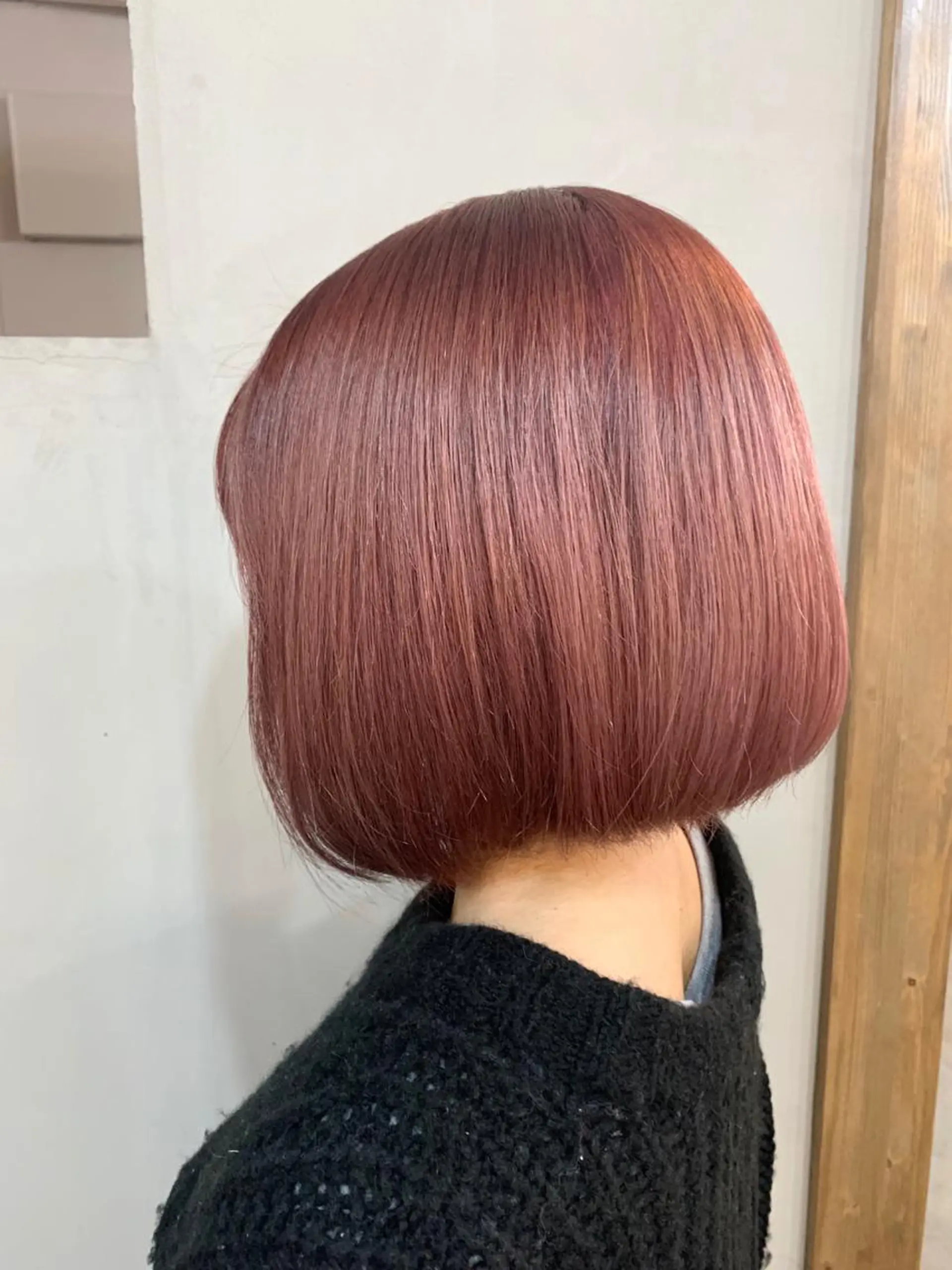 ショート カラー ヘアアレンジ ネイル マツエク・マツパ ブリーチ ボルドーカラー レッドカラー ボルドー 赤色 ヘアカラー ブリーチ特化 / share 元太のヘアスタイル