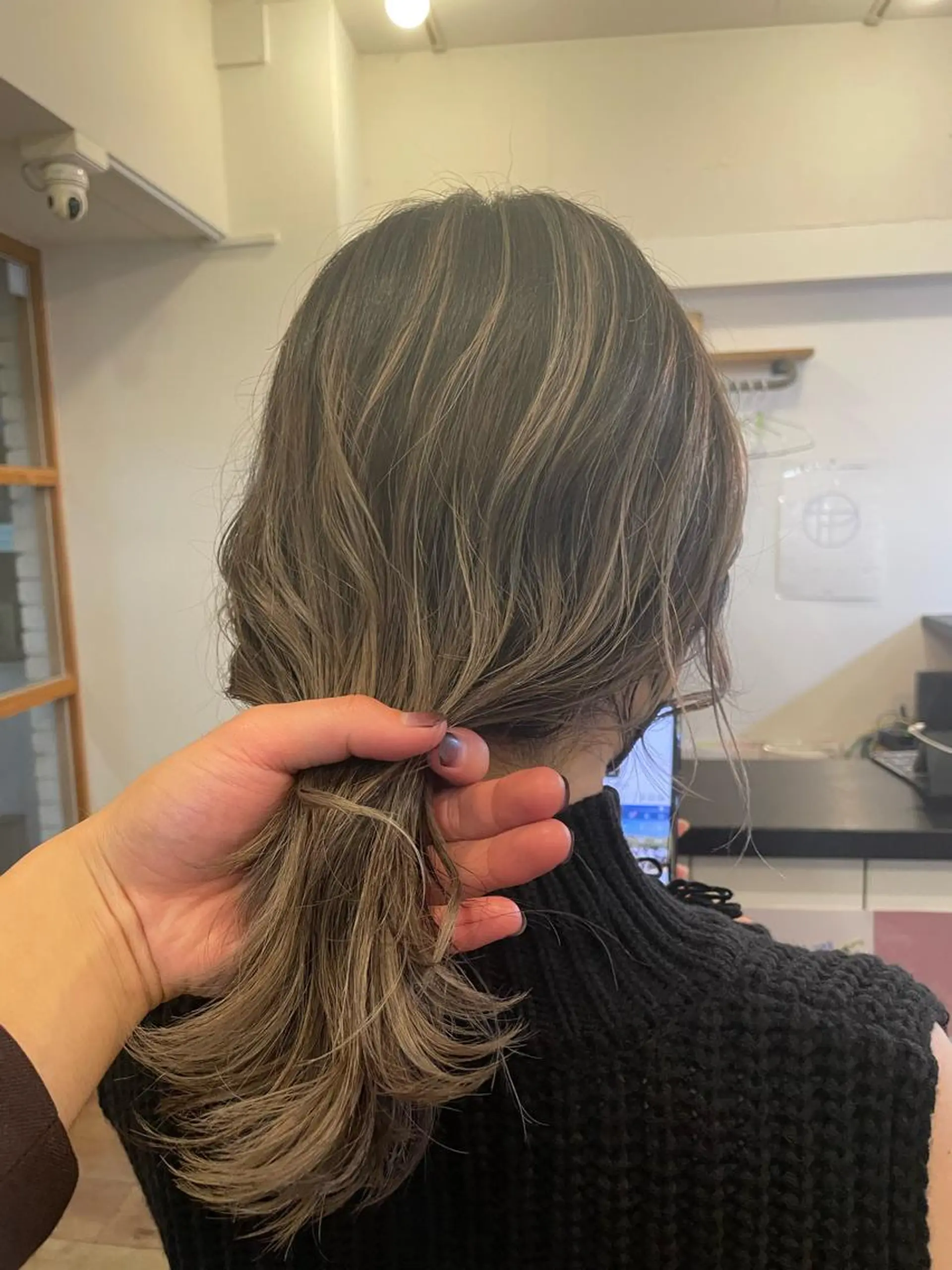 ミディアム カラー メンズ メンズバレイヤージュ メンズハイトーン バレイヤージュ ハイトーンカラー 外国人風カラー 🎗秋山勇 /三宮指名No.1のヘアスタイル