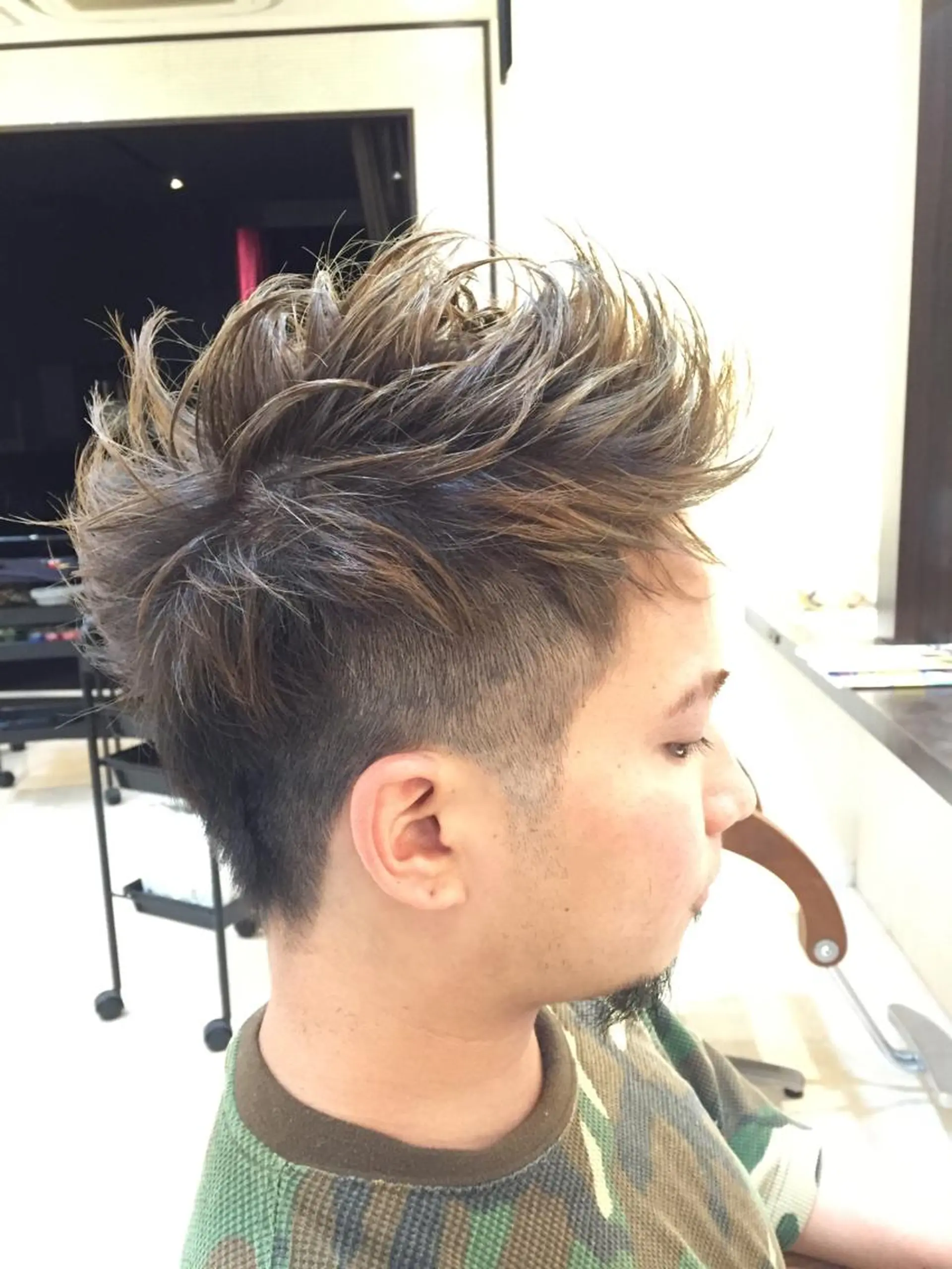 ショート カラー メンズ メンズブリーチ 刈り上げ アッシュ ブリーチ 🌙似合わせ🐈‍⬛ ケア✨又吉のヘアスタイル