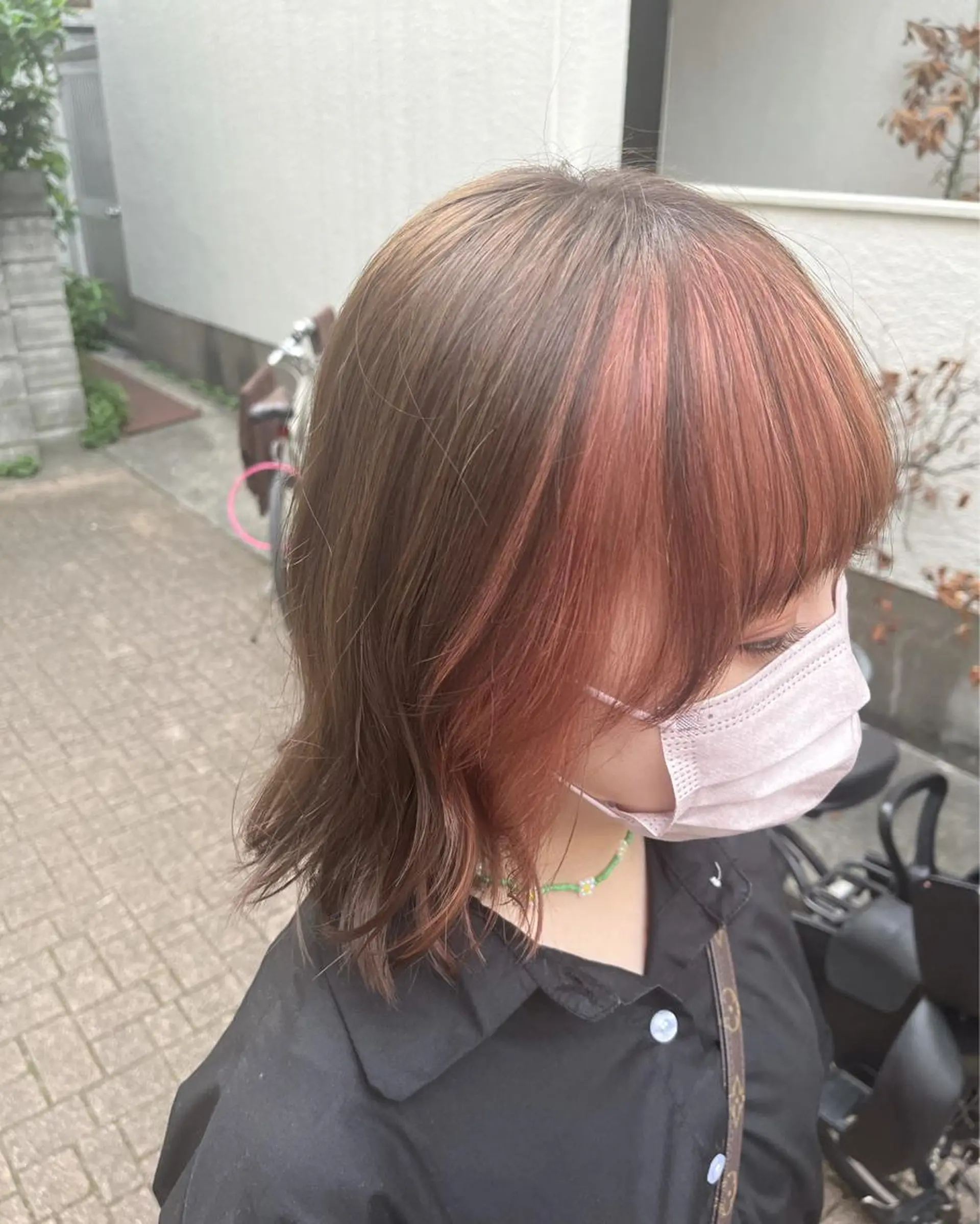 ミディアム カラー ショートボブ ボブレイヤー アッシュ バレイヤージュ ミストバング カット ヘアカラー トリートメント 原宿サロン代表 デザインカラー伊藤卓のヘアスタイル