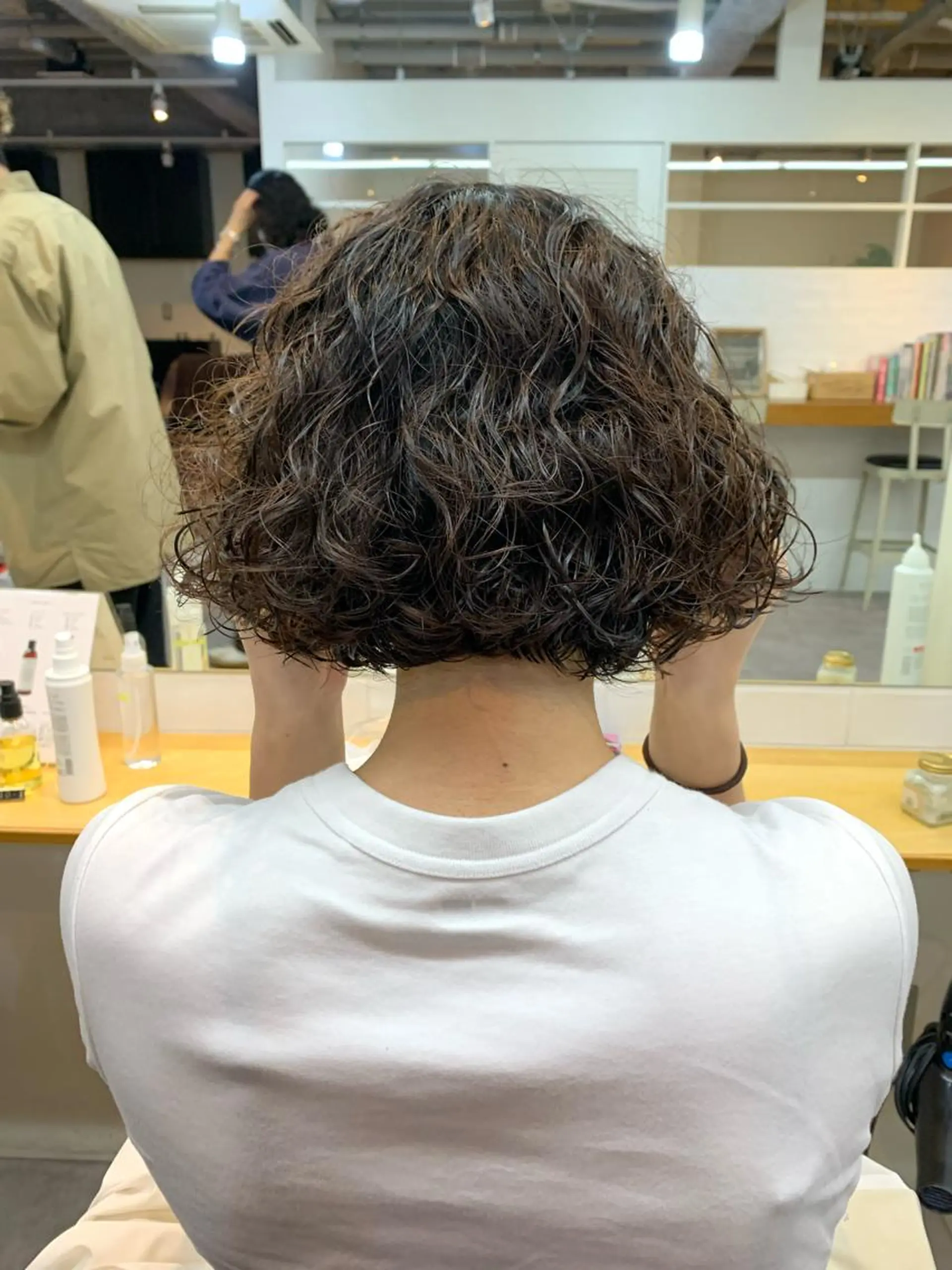 ミディアム パーマ AR.MARA hair  studio所属・AR.MARA サトウヒカルのヘアスタイル
