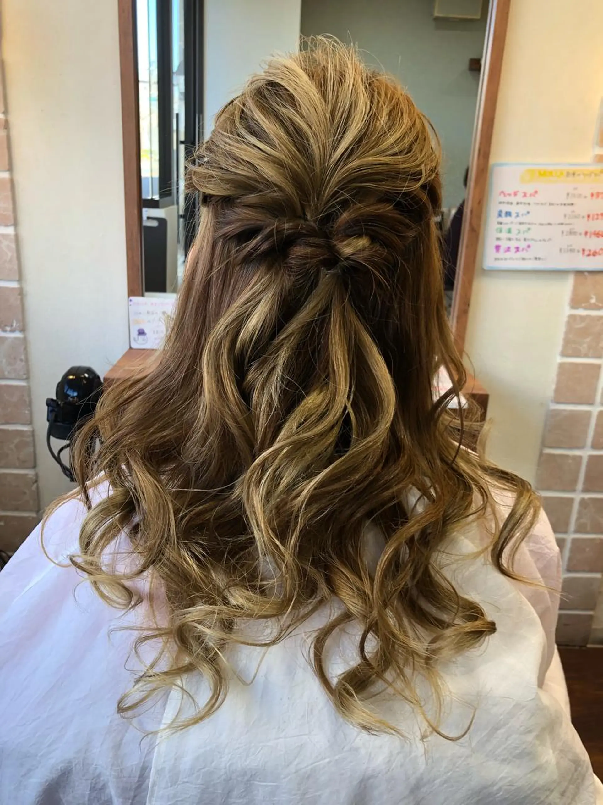 ロング ヘアアレンジ ハーフアップ 大野 まゆのヘアスタイル