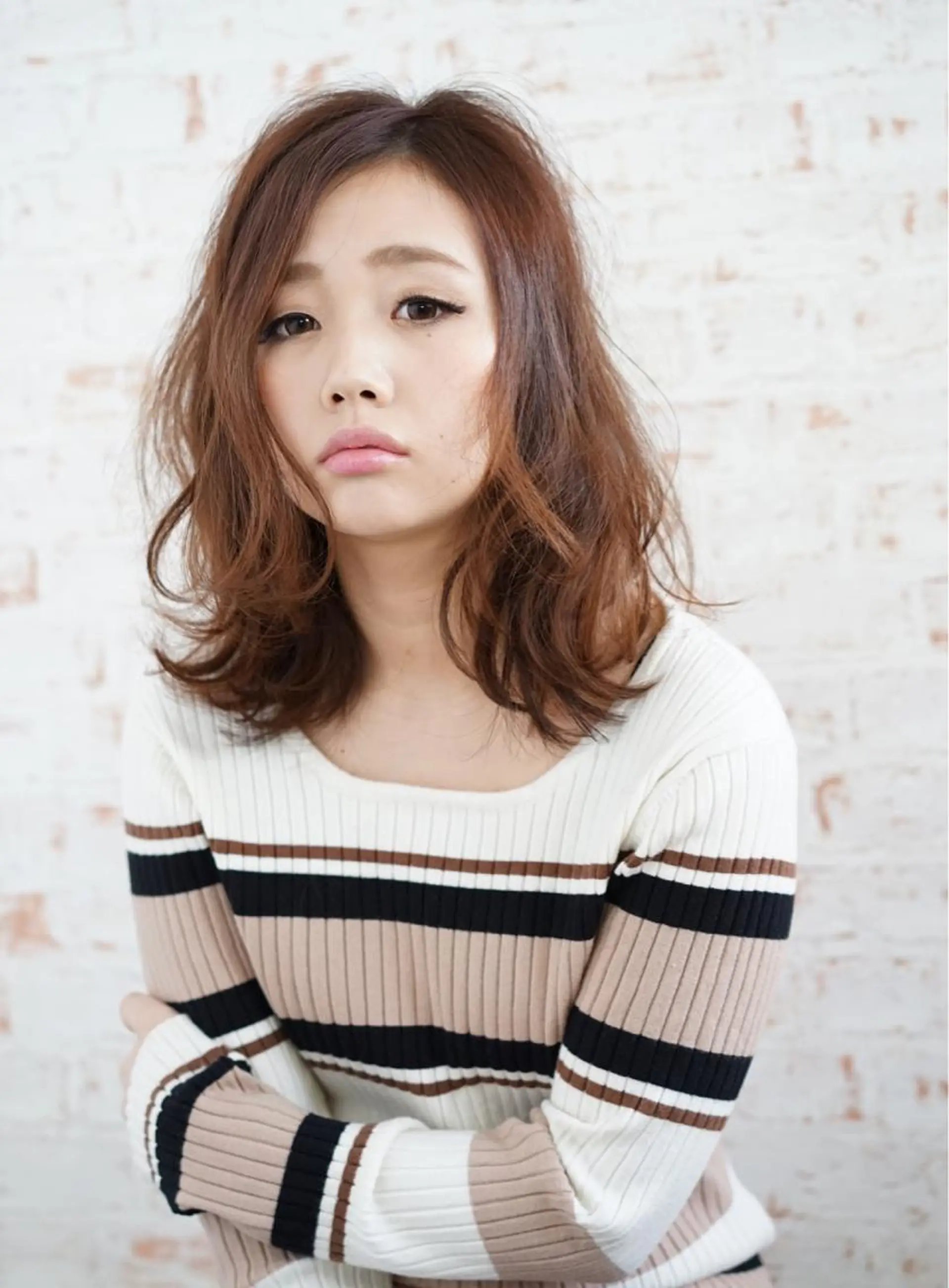 ミディアム ヘアールーム アートのヘアスタイル