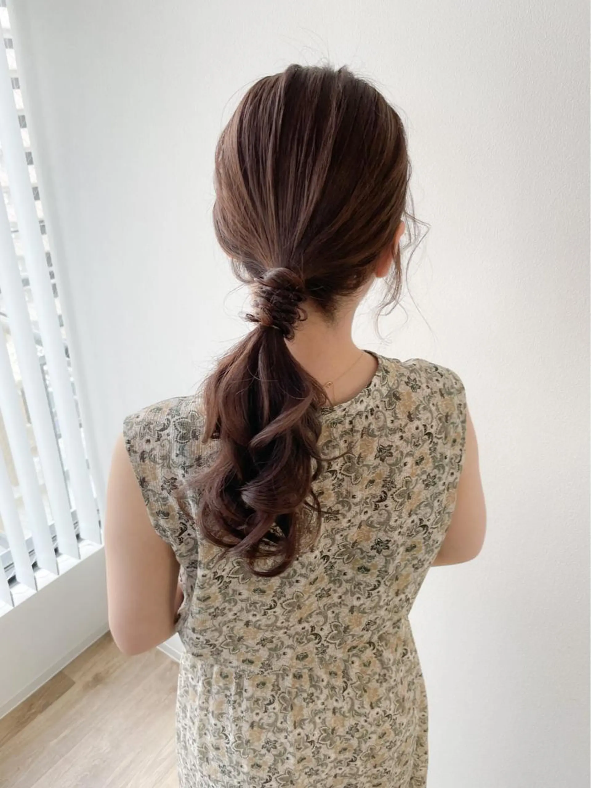 ロング カラー ヘアアレンジ ブラウンカラー ショコラブラウン autre所属・大久保 ひでなりのヘアスタイル