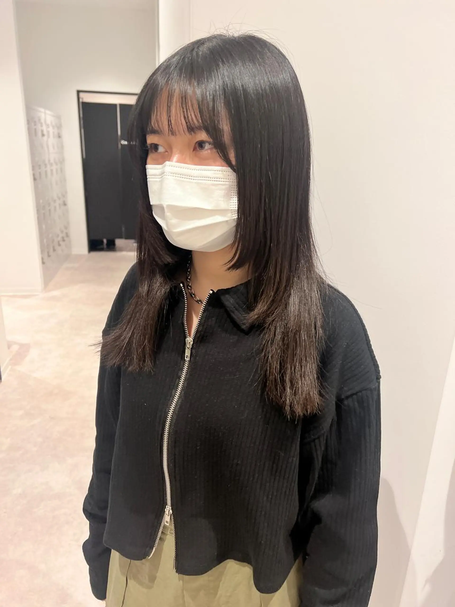 ミディアム カット ally hairsalon所属・Emi .のヘアスタイル