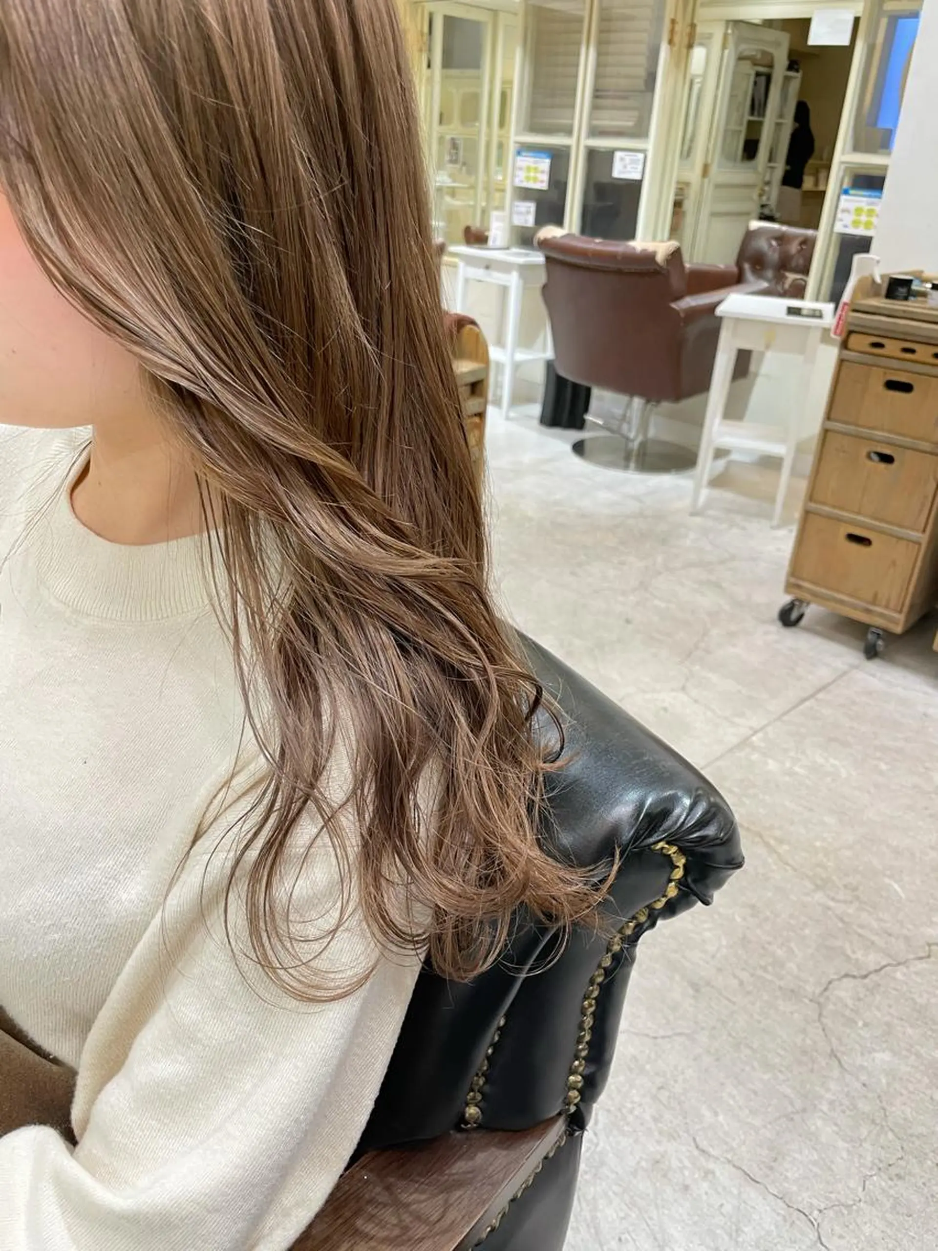 ロング カラー ぱつっとボブ 古家 佑真のヘアスタイル