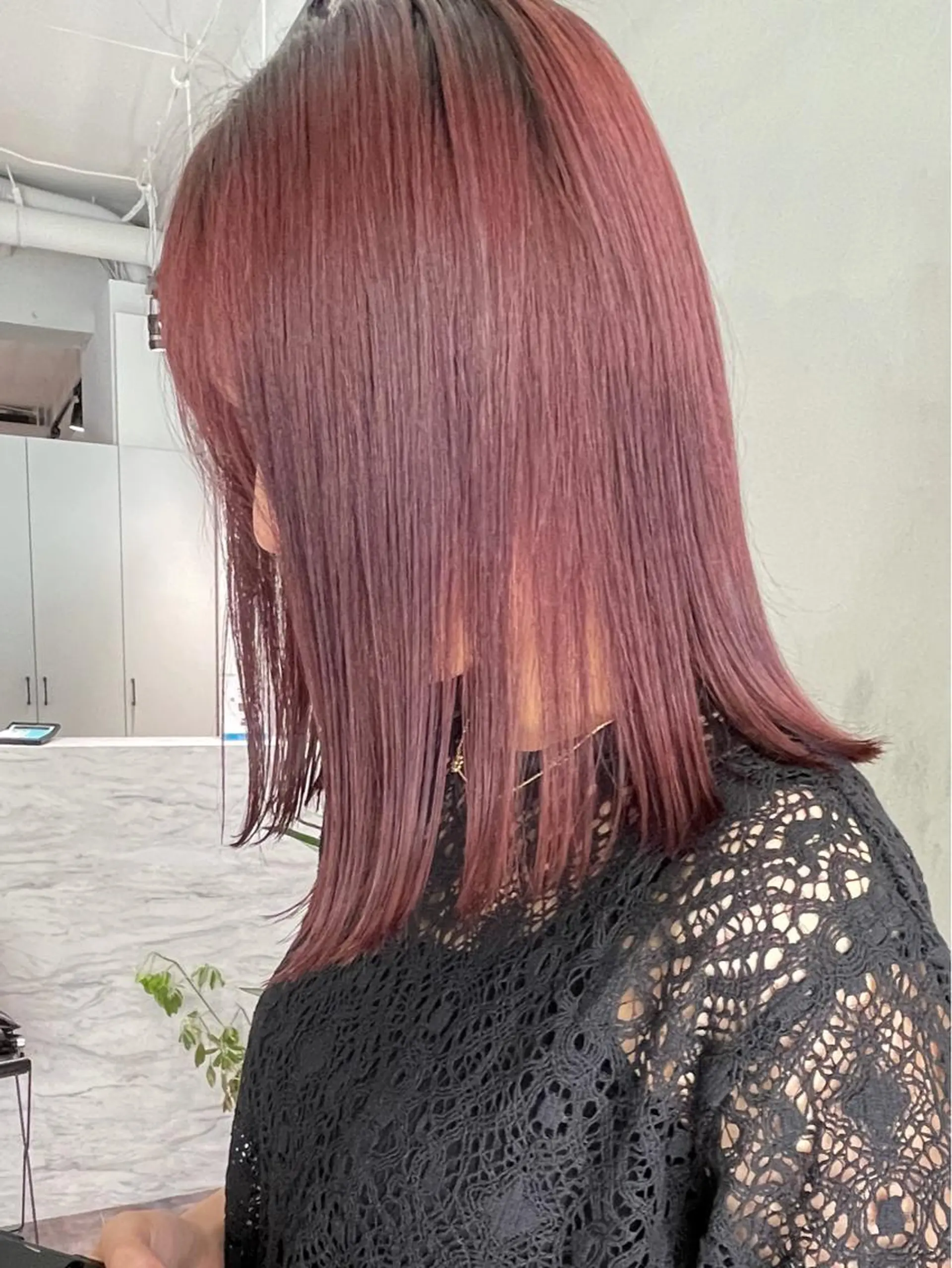 ミディアム カラー ピンクカラー ボブ ヘアカラー ハイトーンカラー RYUのヘアスタイル