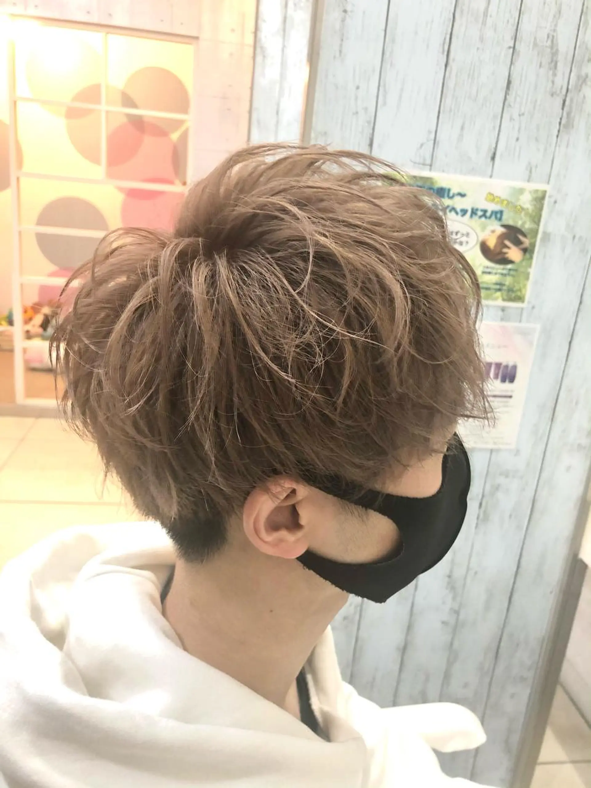 ショート カラー メンズ メンズブリーチ ブリーチ カット ヘアカラー 髪質改善× レイヤーカット溝江のヘアスタイル