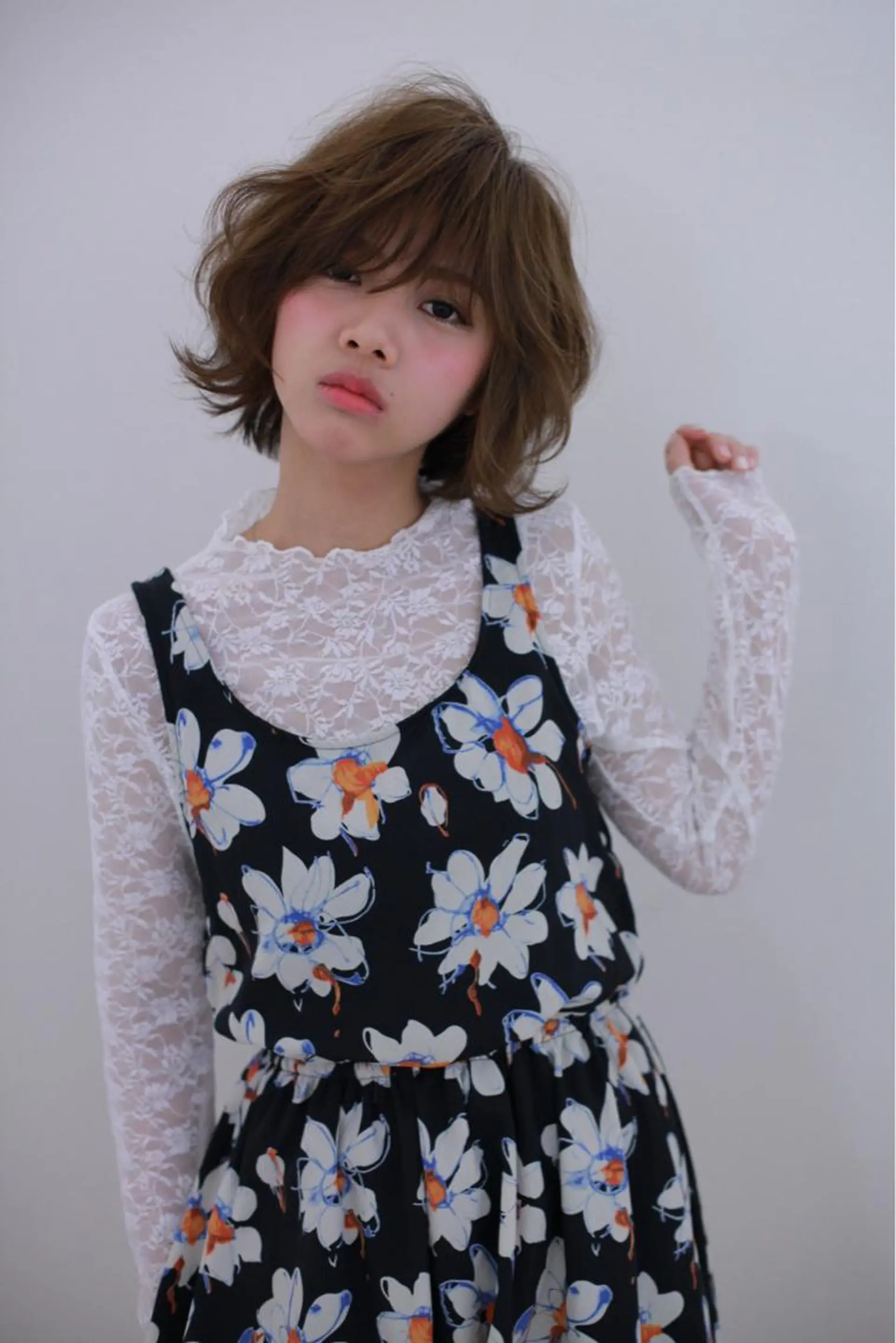 ショート ヘアールーム アートのヘアスタイル