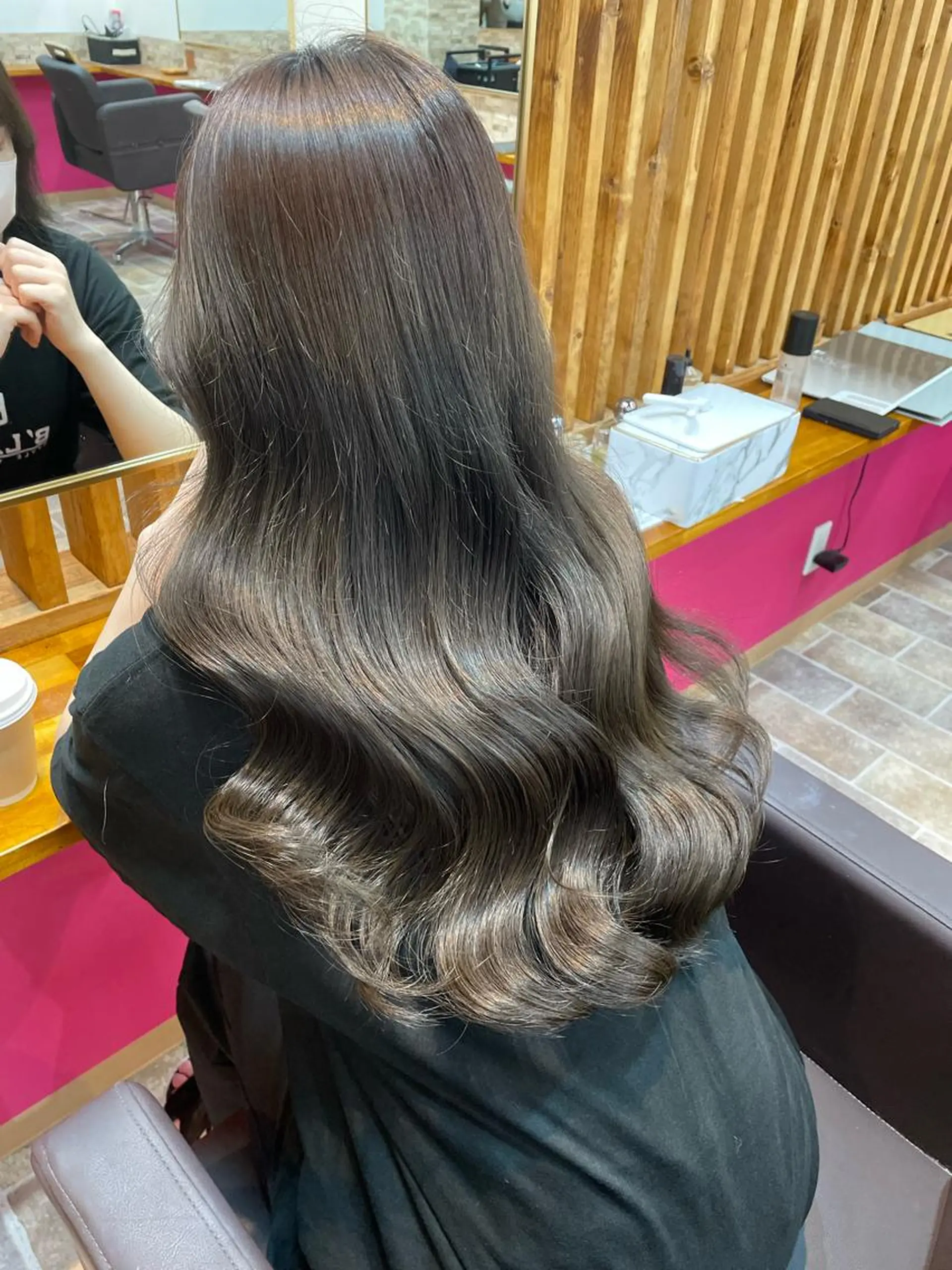 ロング カラー ダークグレー ダークグレージュ グレージュ 髪質改善 トリートメント カット ヘアカラー トリートメント STAR RIVER所属・YUI/ ブリーチカラー🌷のヘアスタイル