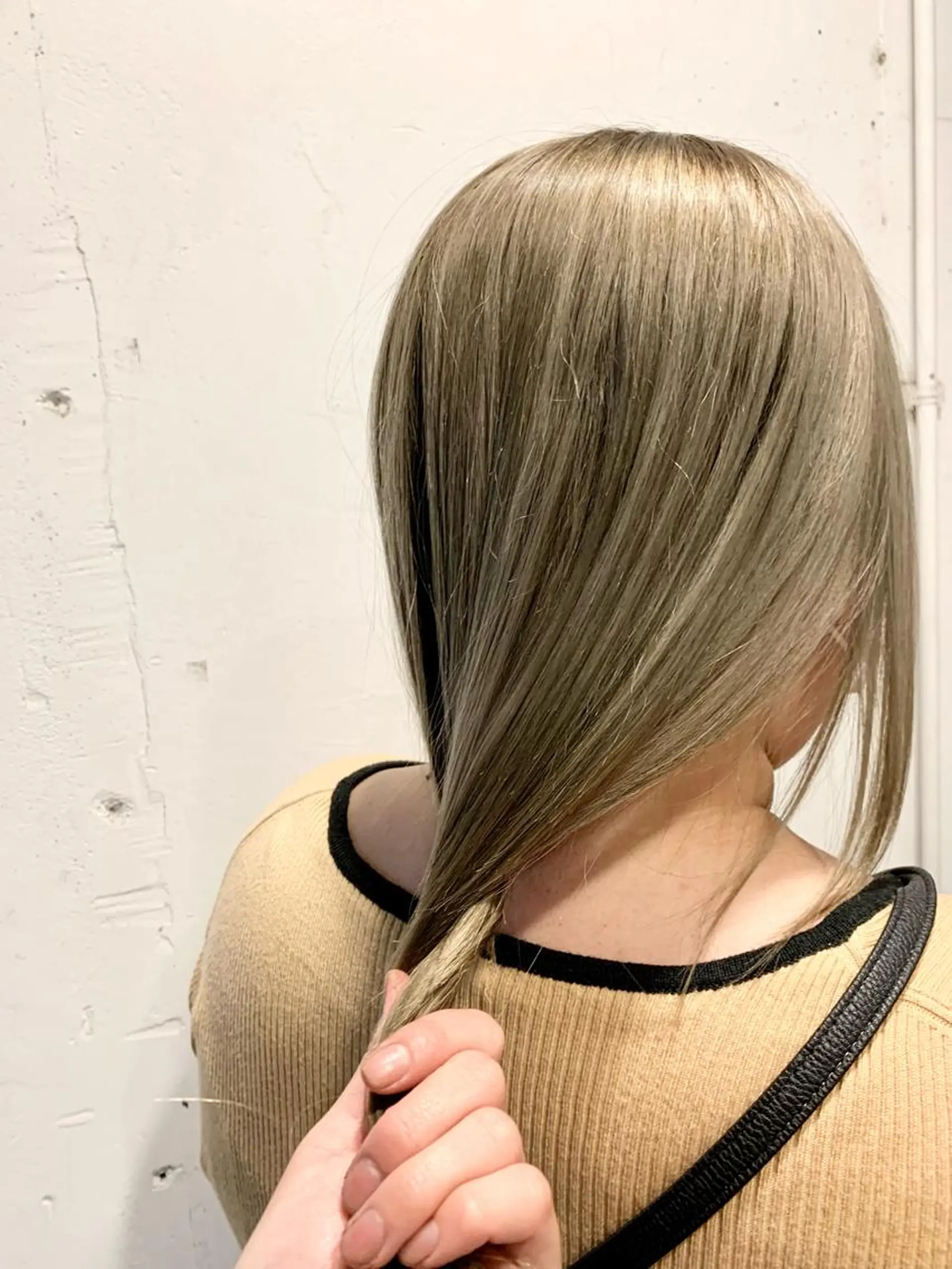 ロング カラー ベージュカラー ブリーチ ハイトーンカラー ☻BRAVE柏東口店 わたなべ りこ☻のヘアスタイル