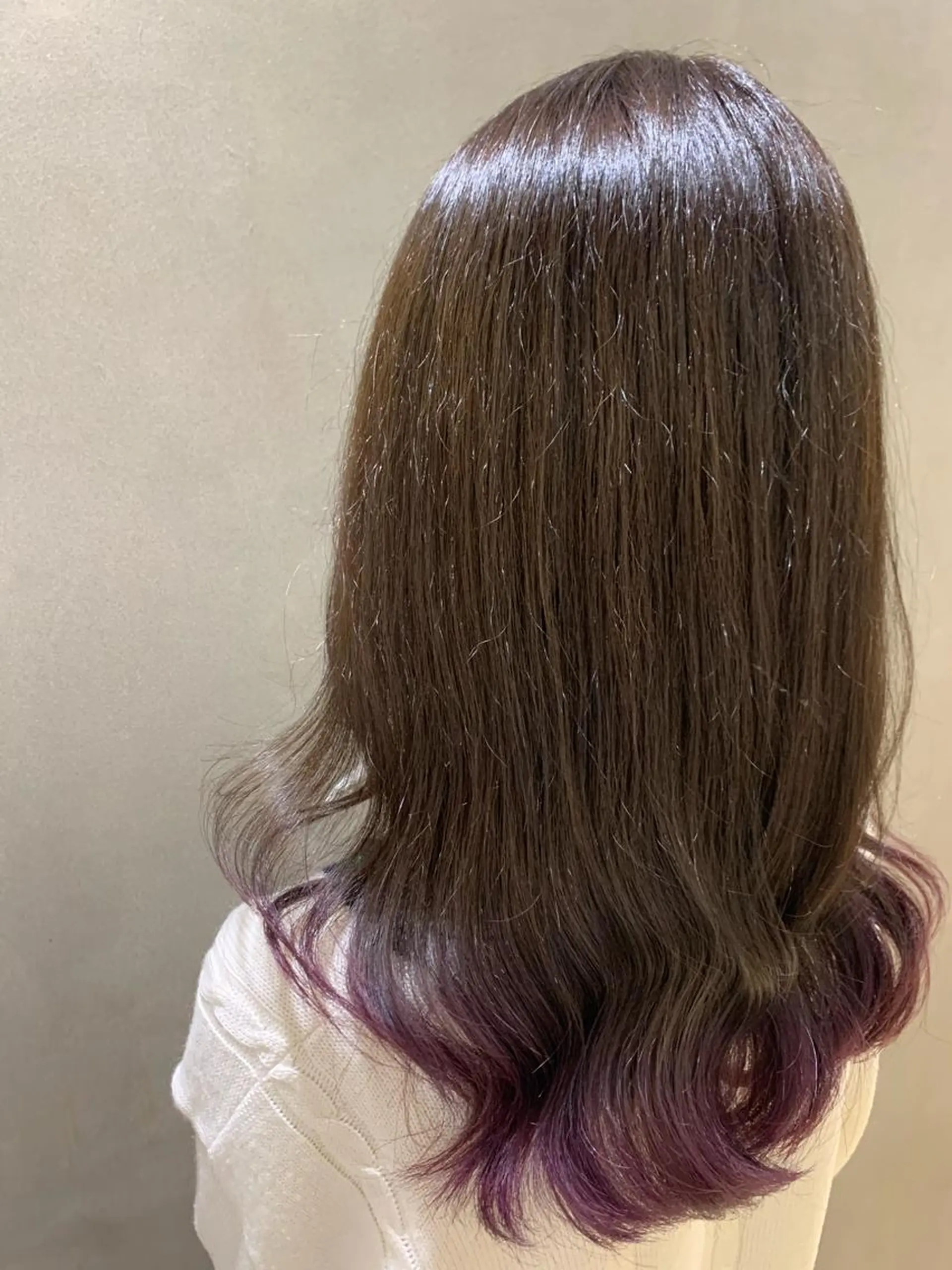 ロング アッシュ 庄司 沙羅のヘアスタイル