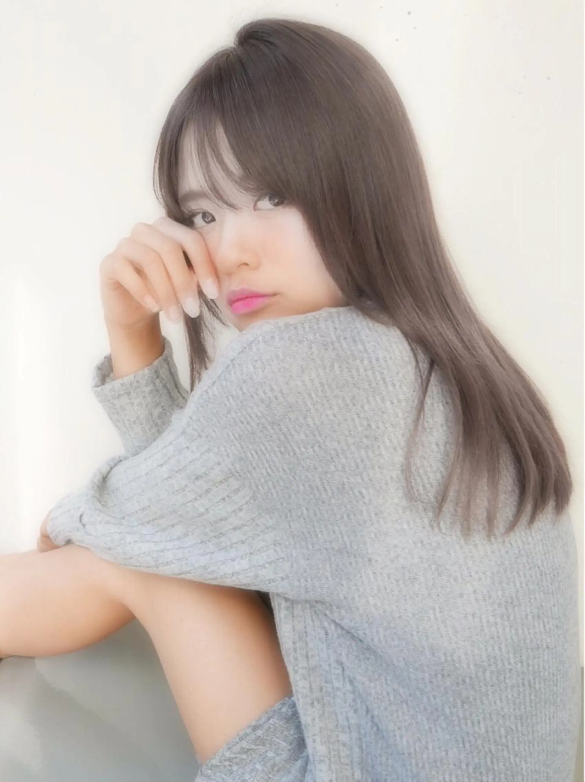 セミロング ロング カラー レイヤー　べージュ 白石研太のヘアスタイル