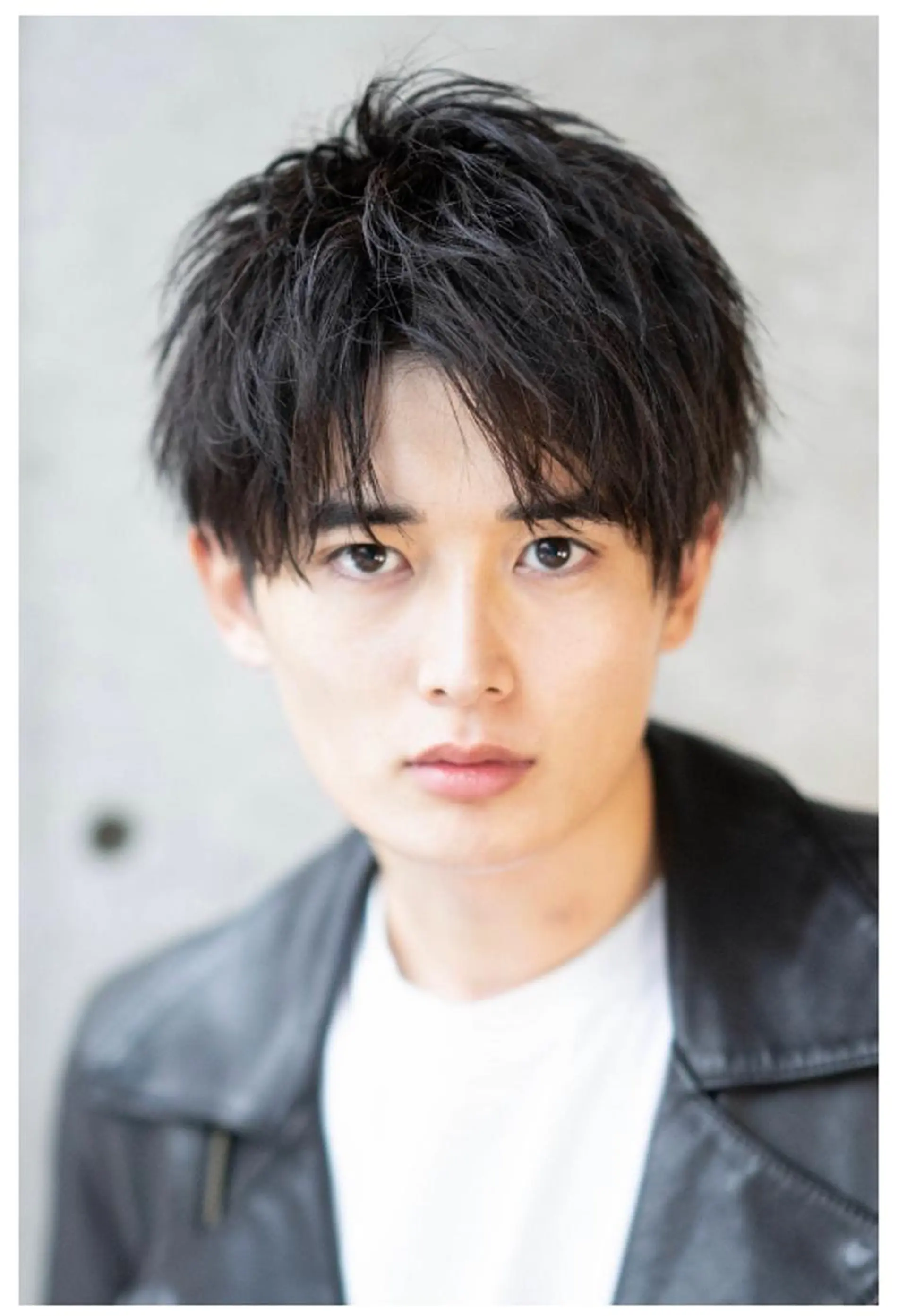 メンズ アップバング 井上 りょうのヘアスタイル