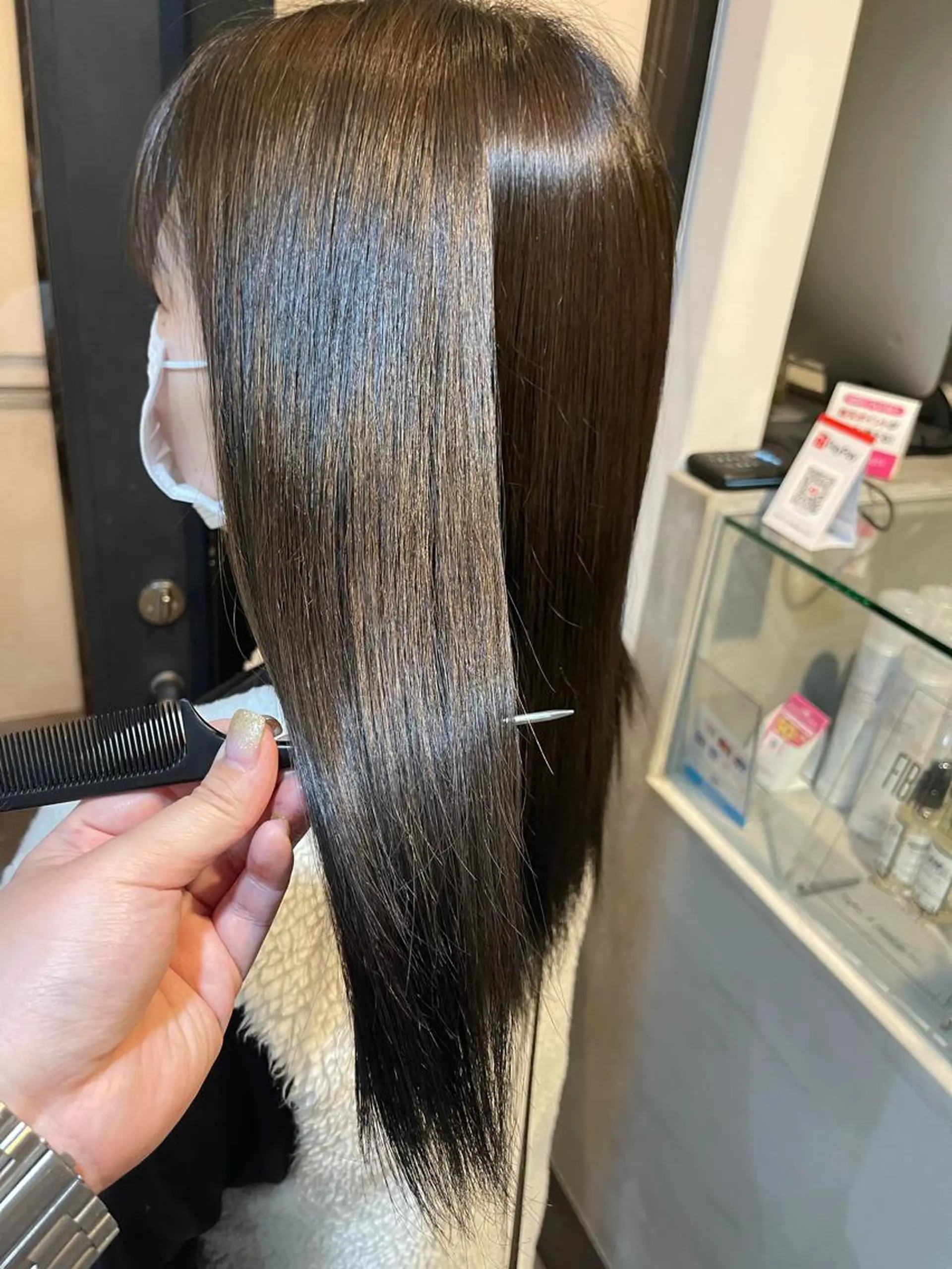セミロング カラー ブリーチ ハイトーンカラー ヘアカラー LAFF難波店所属・ブリーチ縮毛矯正 モデルLAFFYuiのヘアスタイル