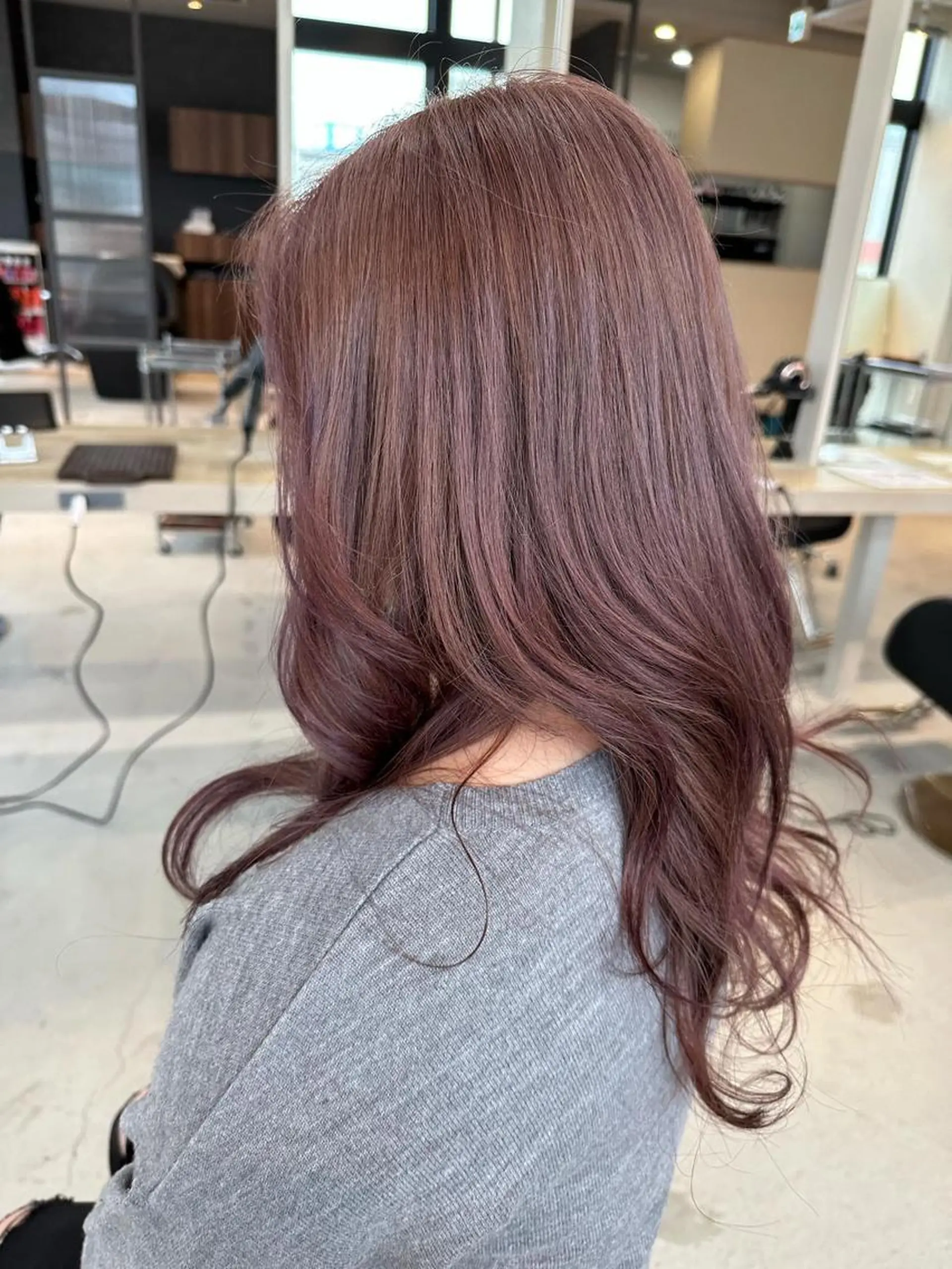 セミロング LUDIQUE【ルディック】所属・AKI ✄のヘアスタイル