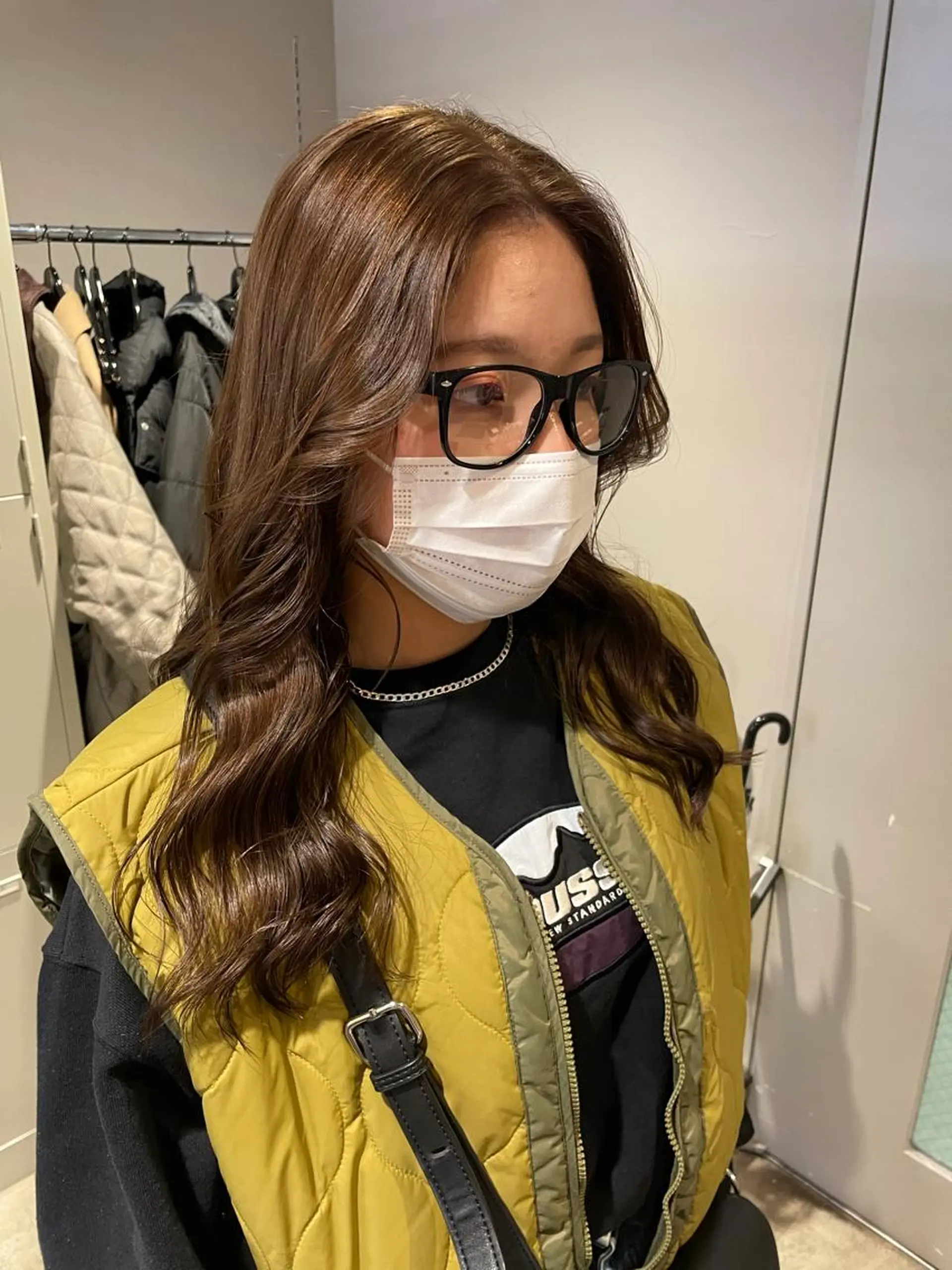 セミロング カラー 韓国レイヤー ハッシュカットのヘアスタイル