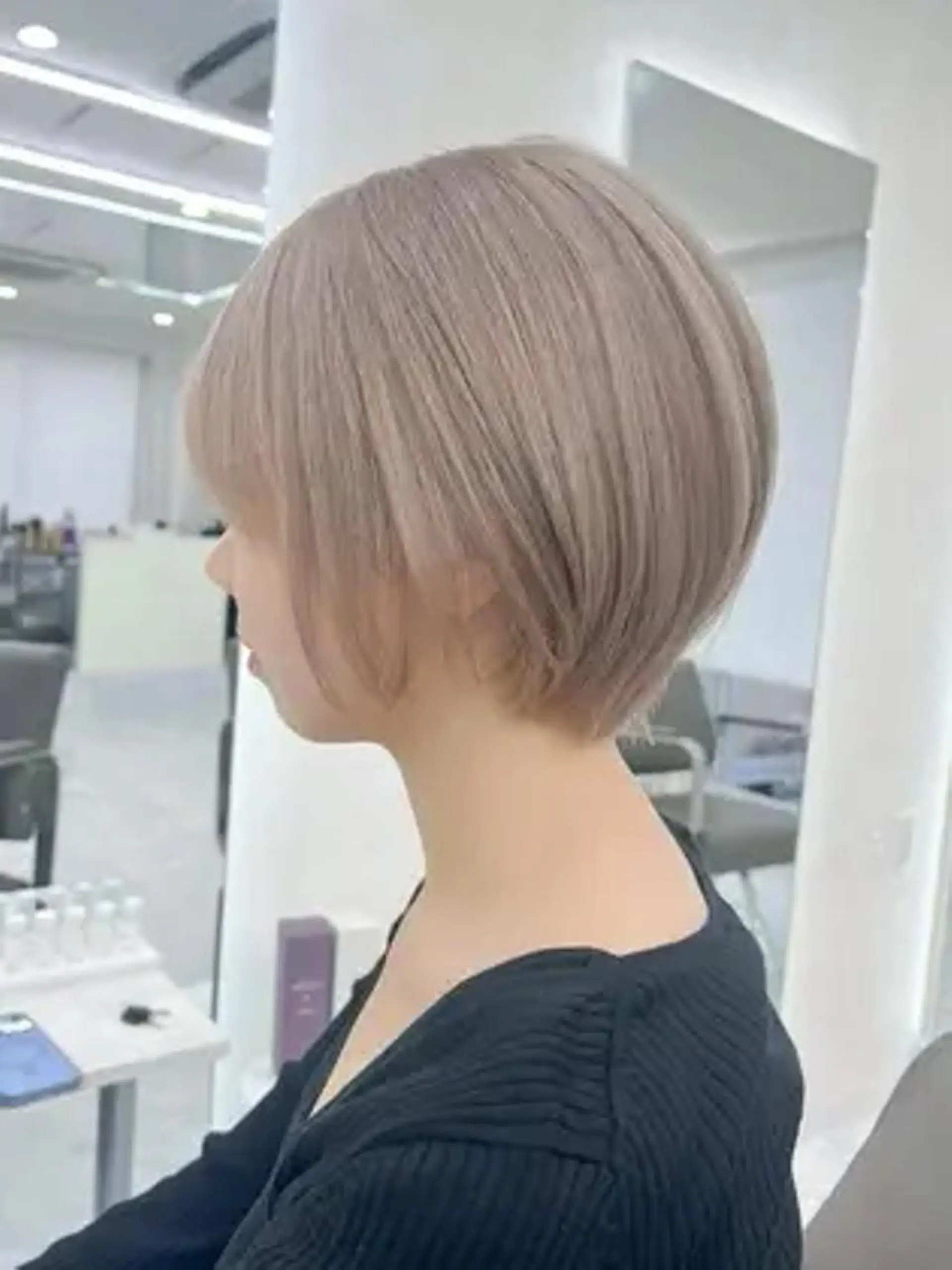 カラー アディクシーカラー アッシュ バレイヤージュ ベージュカラー ブルーカラー 女性専用サロン梅田 髪質改善カラーakiのヘアスタイル