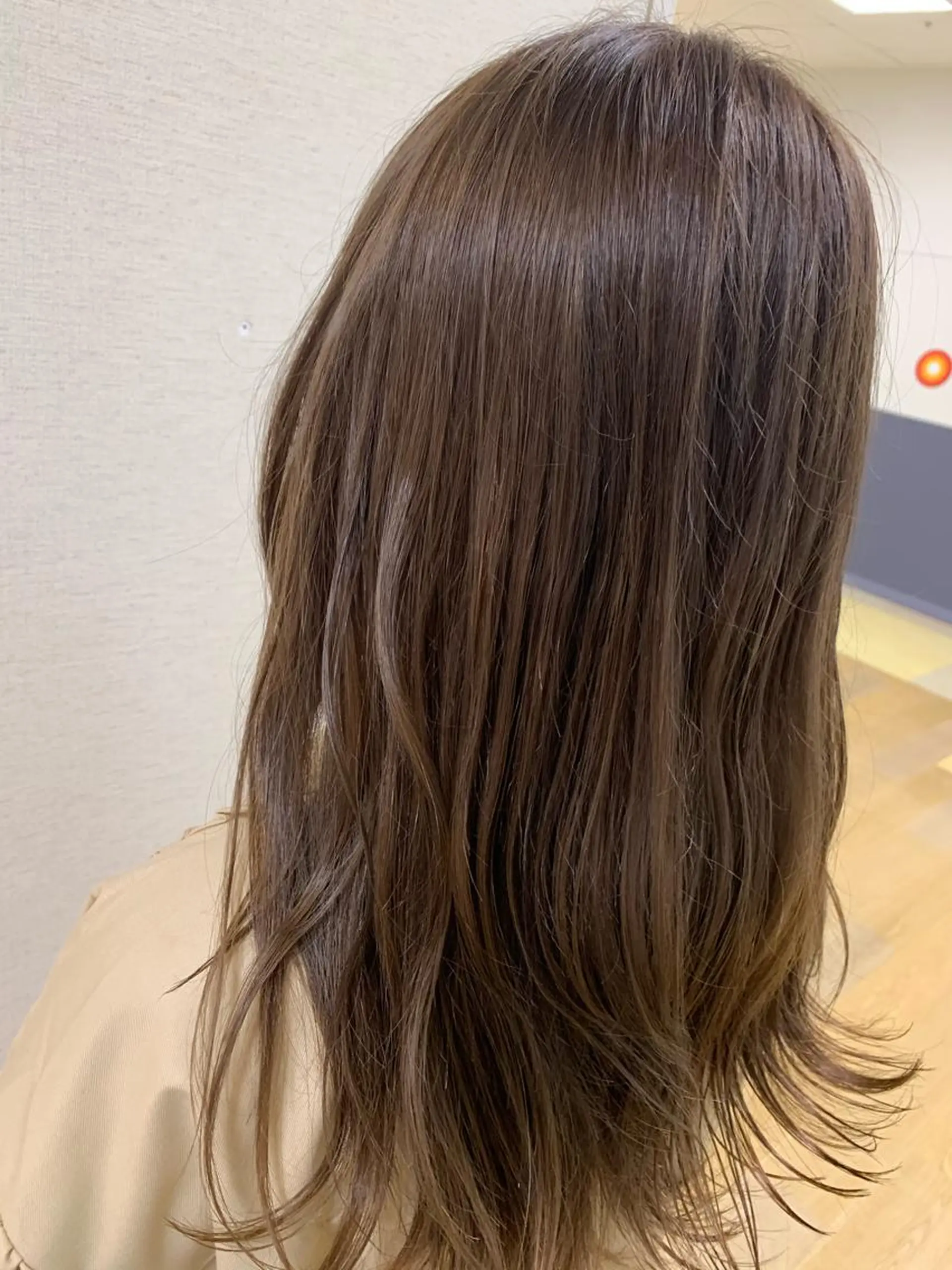 ロング カラー ベージュカラー ブリーチ 高橋友里亜 /フリーランスのヘアスタイル