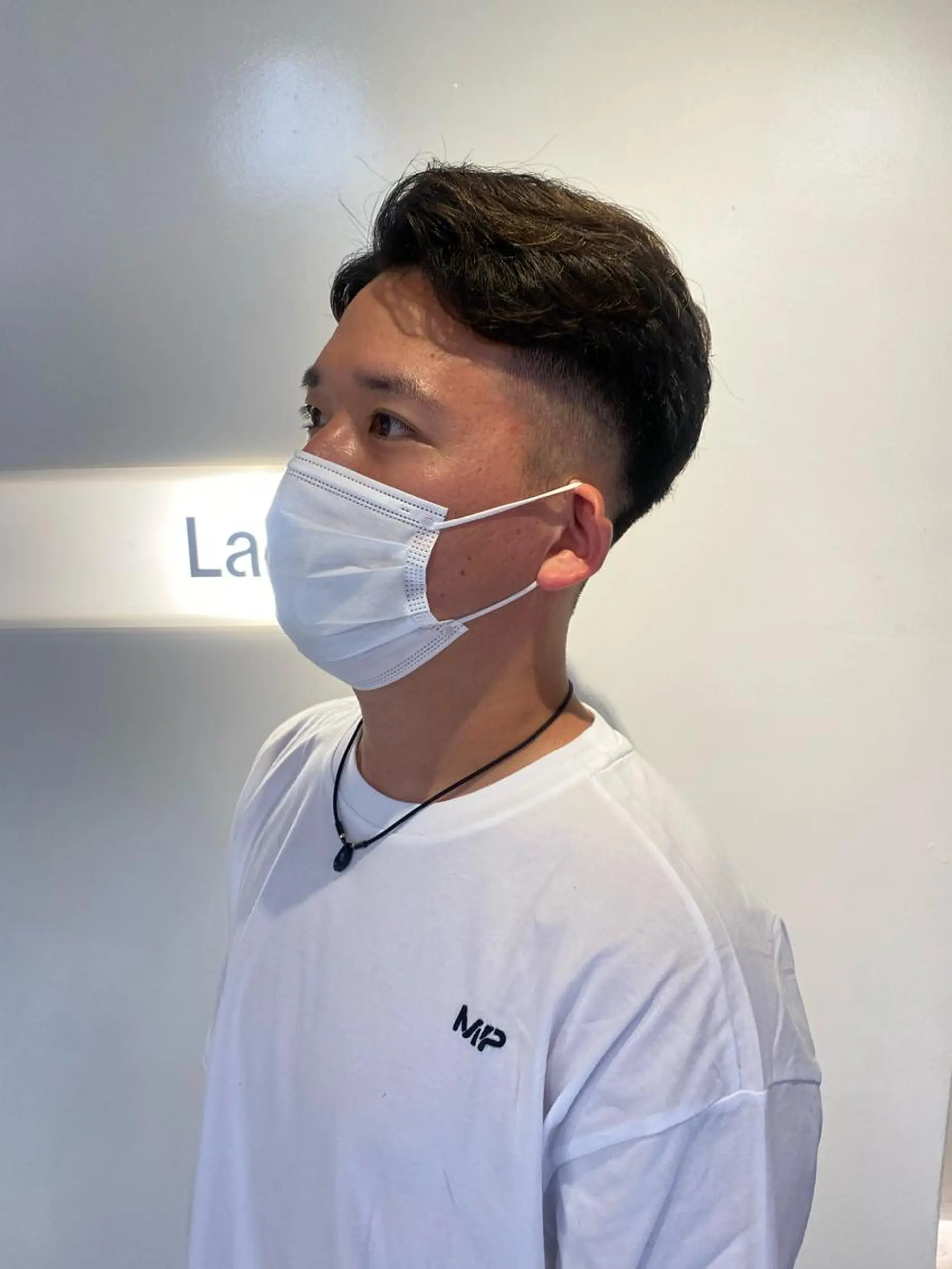 メンズ フェードカット メンズパーマ カット パーマ 西山 恵太郎のヘアスタイル