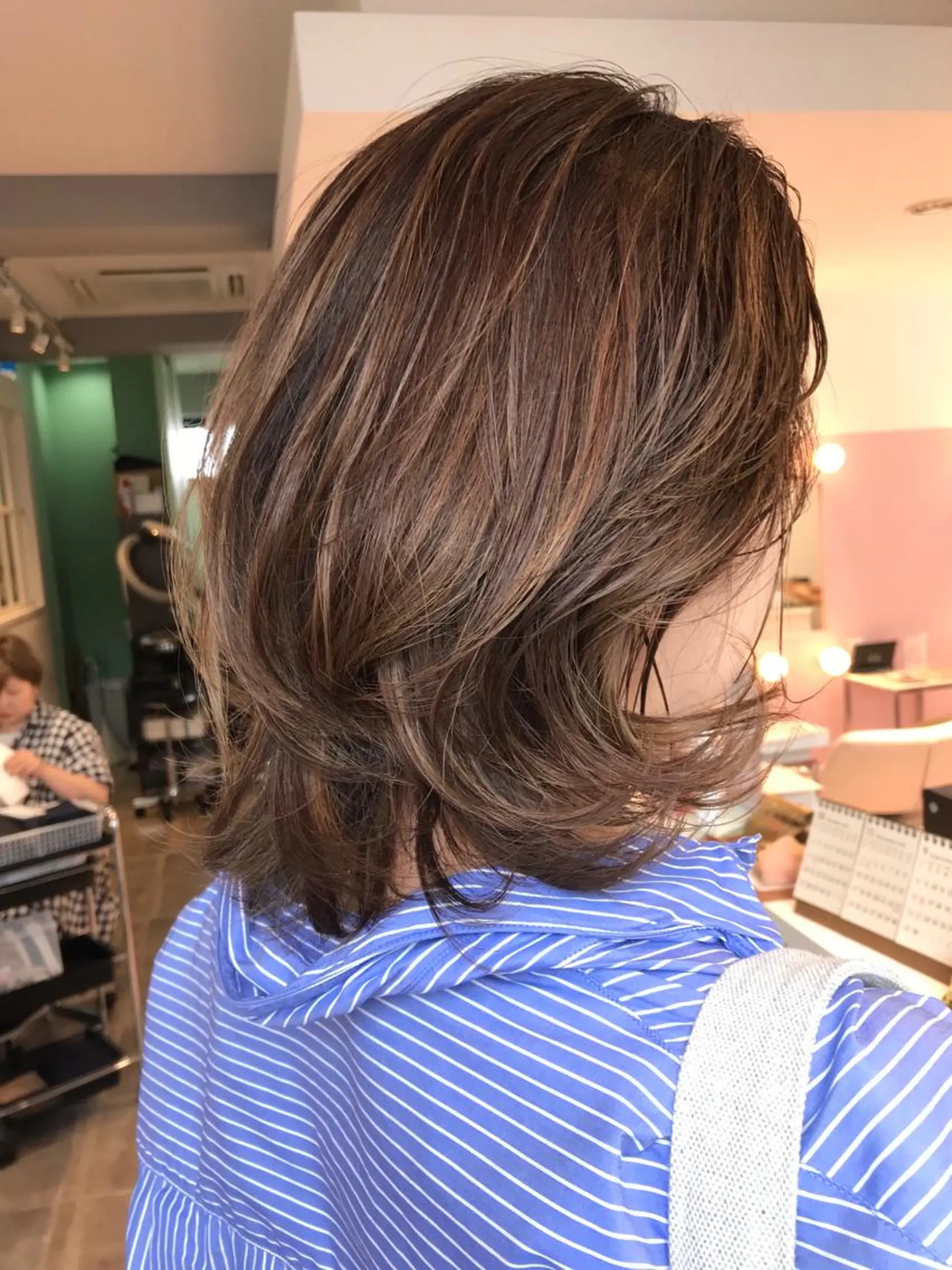 ミディアム ハイライト カット ヘアカラー トリートメント 所渉/韓国レイヤー /ウルフカットのヘアスタイル