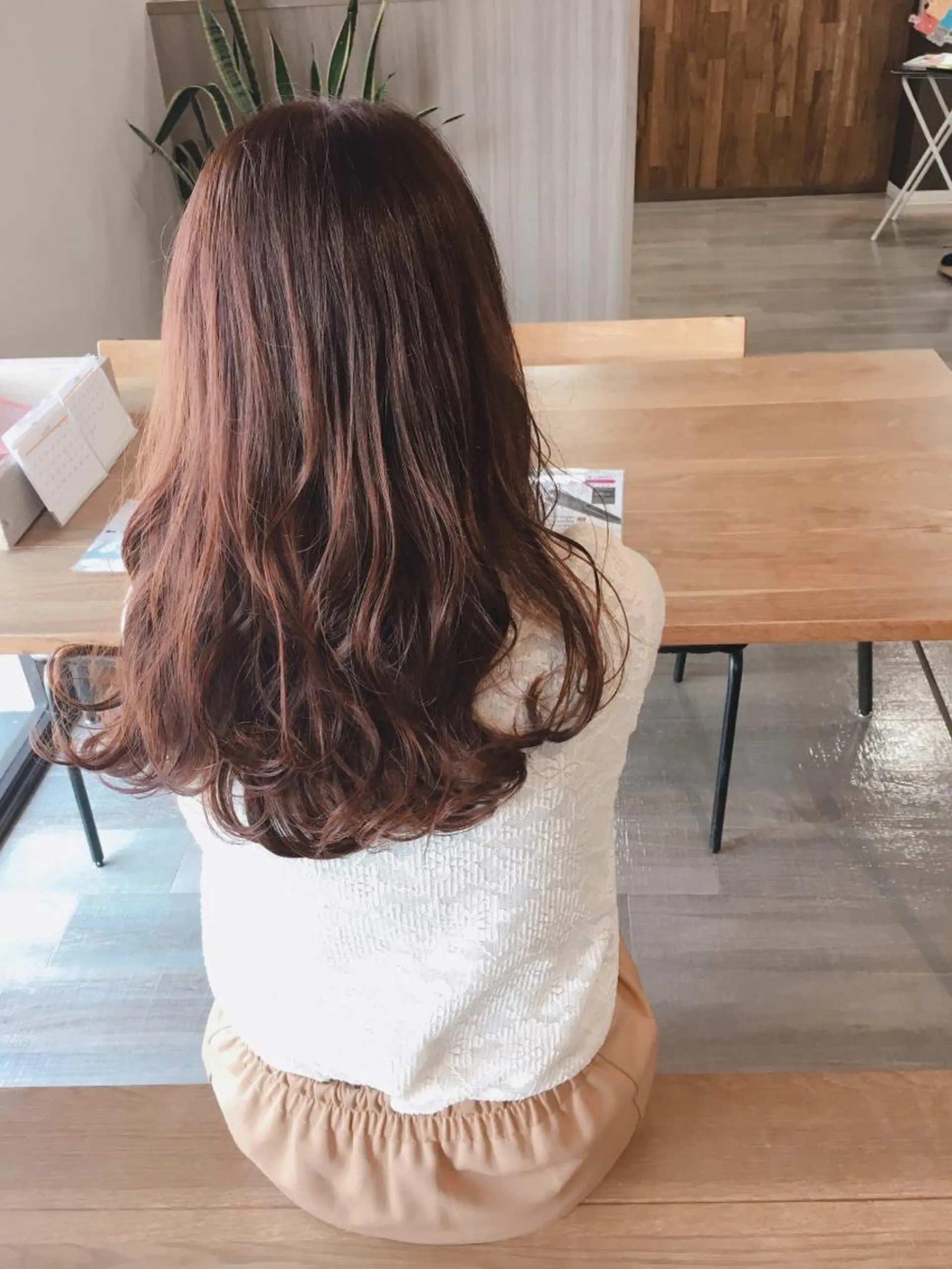 セミロング カラー M.arc 【マーキ】のヘアスタイル