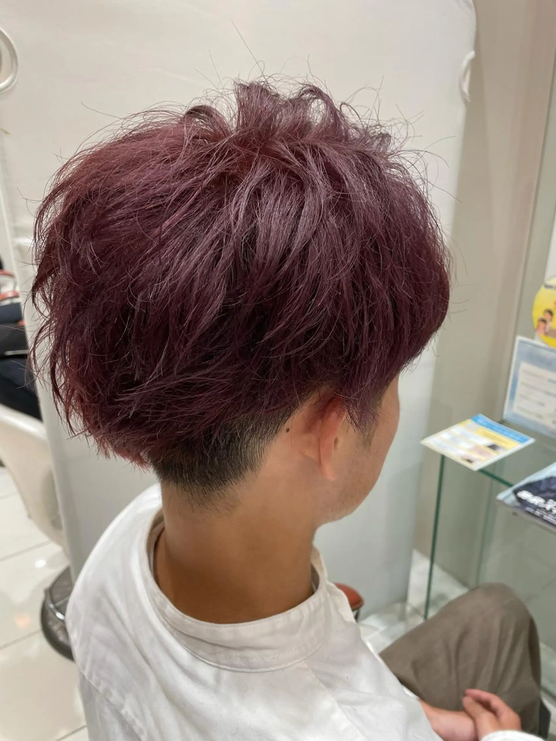 カラー メンズ メンズブリーチ メンズハイトーン ブリーチ ハイトーンカラー 金井 郁弥のヘアスタイル