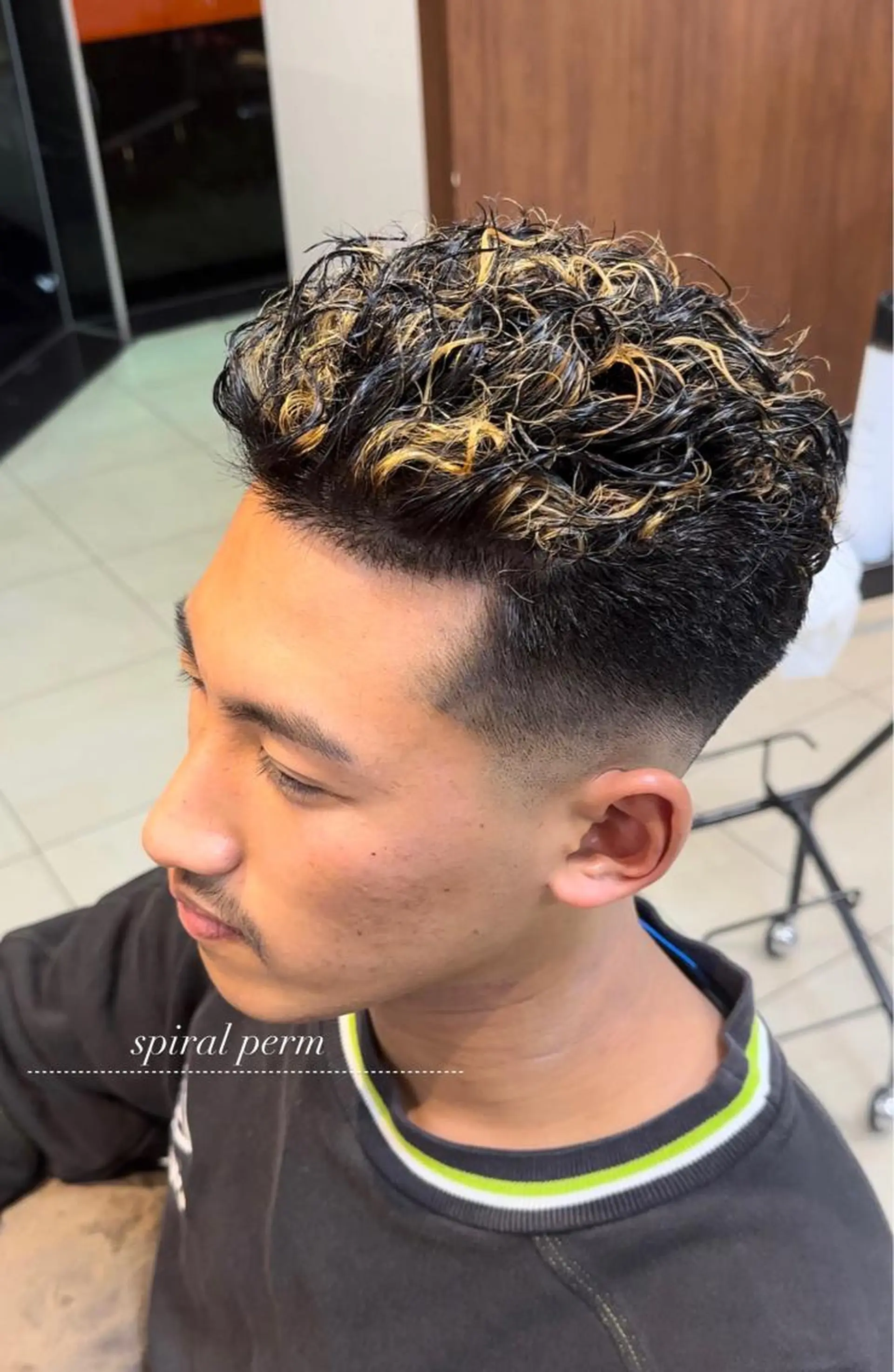 ショート パーマ メンズ メンズパーマ スパイラルパーマ パーマ職人 渡邊　優雅のヘアスタイル