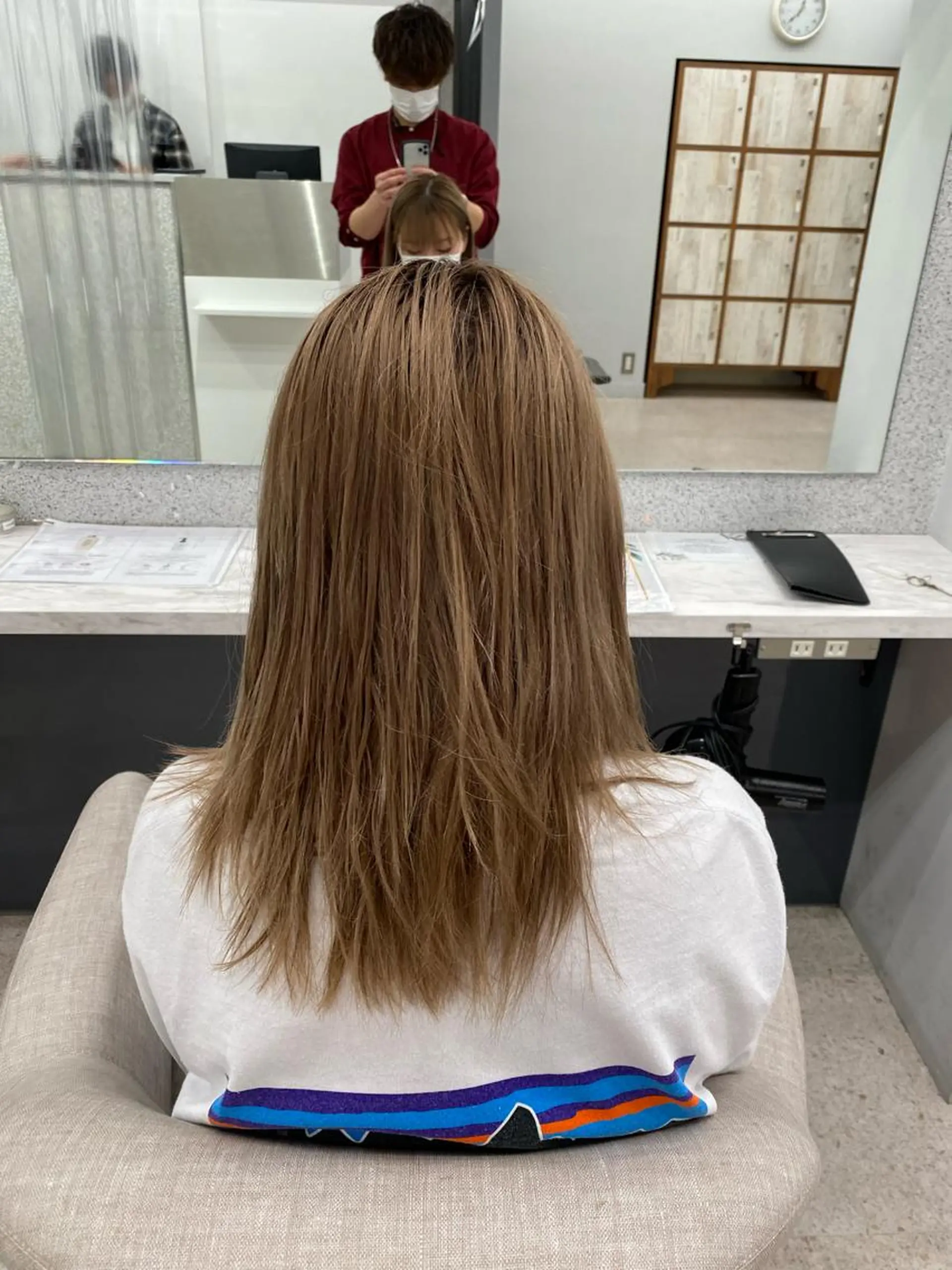 ミディアム カラー パーマ ヘアアレンジ メンズ キッズ ネイル マツエク・マツパ レイヤーカット/縮毛 矯正/羽柴りくのヘアスタイル
