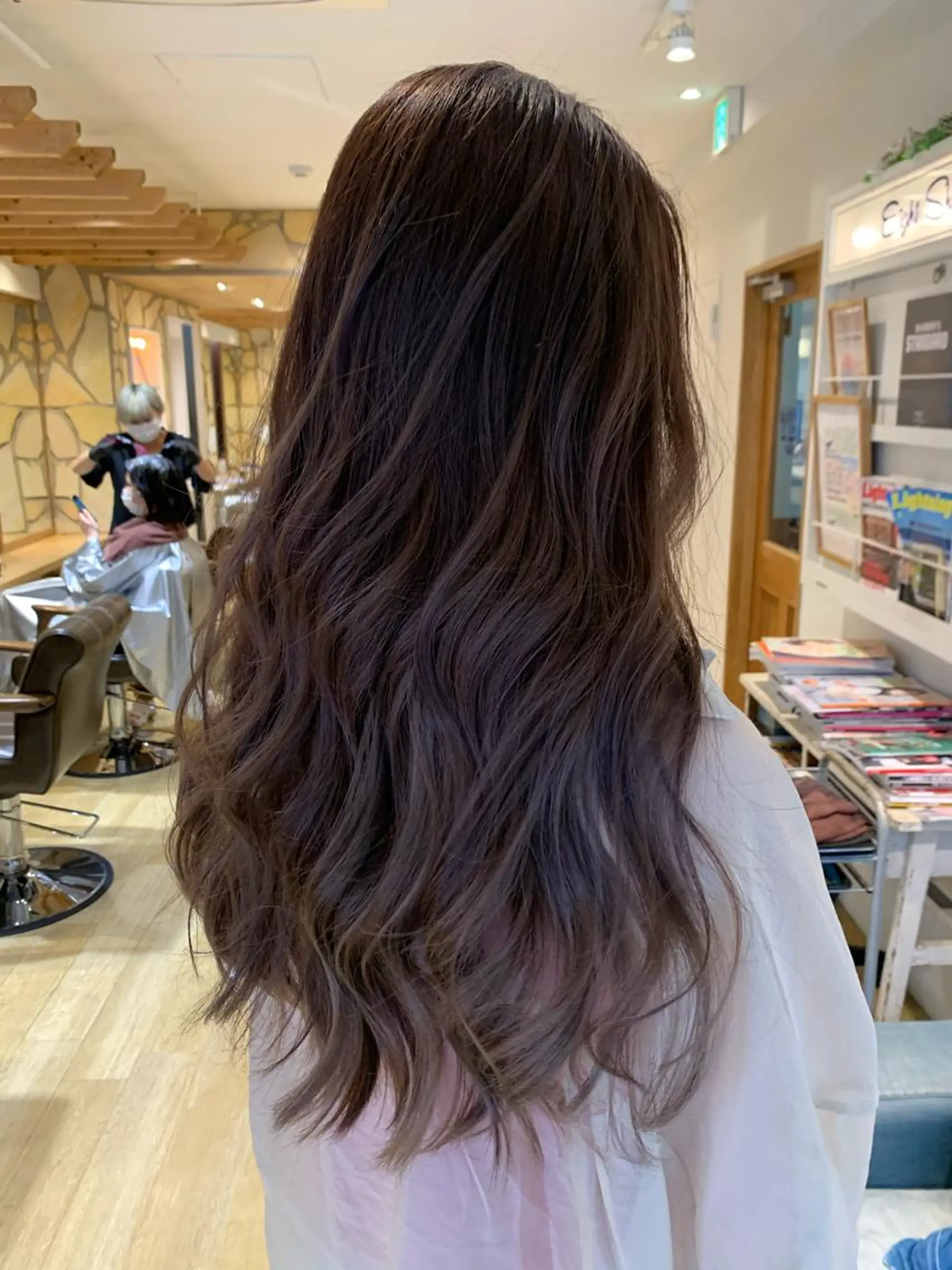 ロング レイヤーカット ヘアカラー トリートメント 渋谷ハイトーン/ デザインカラー阿部のヘアスタイル