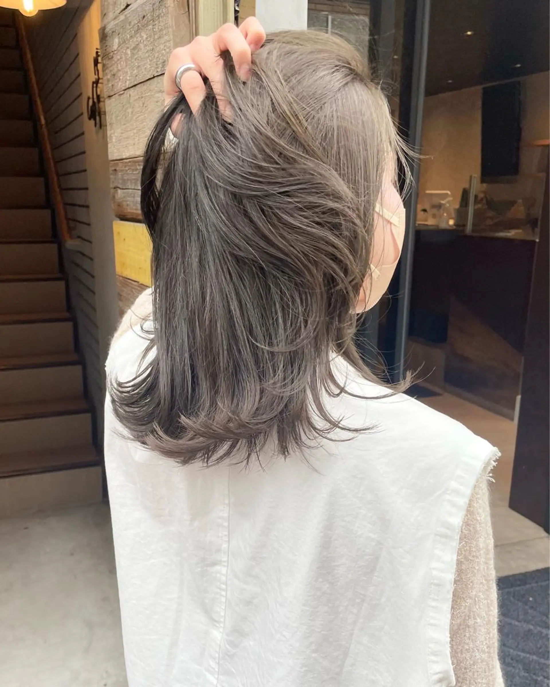ミディアム カラー ボブレイヤー アッシュ ベージュカラー ブリーチ ブラウンカラー ヘアカラー 🩰オリーブ/ ベージュ松本咲花🩰のヘアスタイル