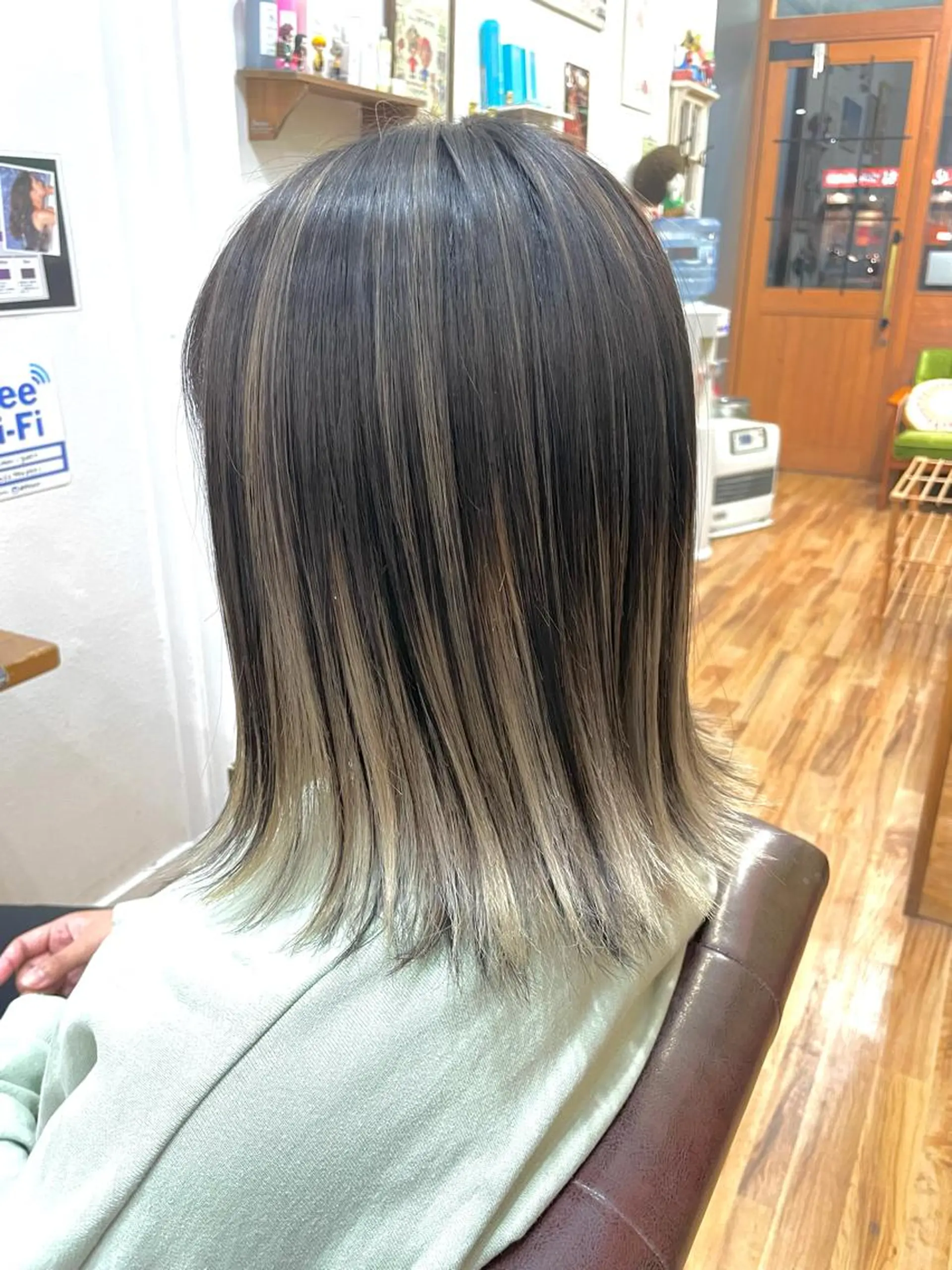 ミディアム ハイライト レイヤーカット 🔥メンズ特化美容師 NAOTO🔥のヘアスタイル