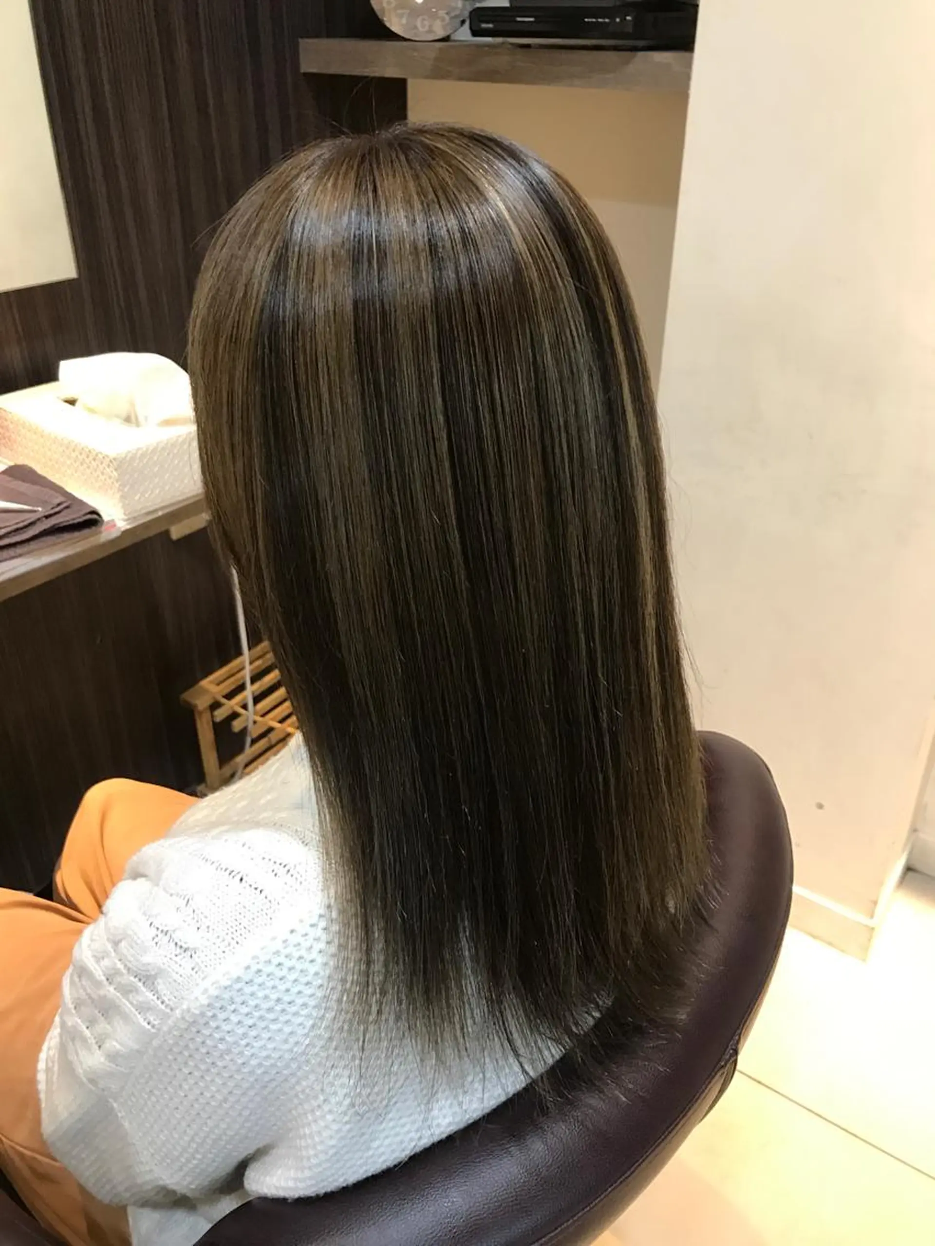 ミディアム カラー ハイライトカラー ハイライト どんな髪の悩みも解決 します✨田嶋俊一✨のヘアスタイル