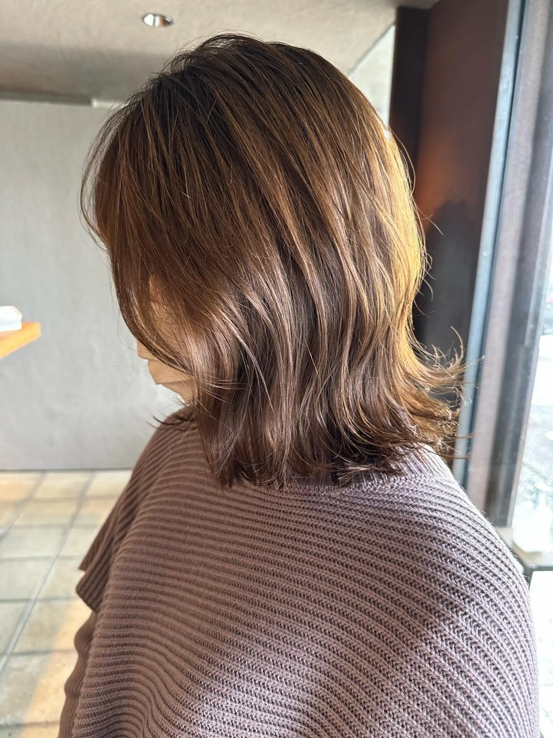 セミロング カラー ベージュカラー ブリーチ ブリーチなしカラー オリーブベージュ カット ヘアカラー トリートメント 似合わせ松本 容政のヘアスタイル