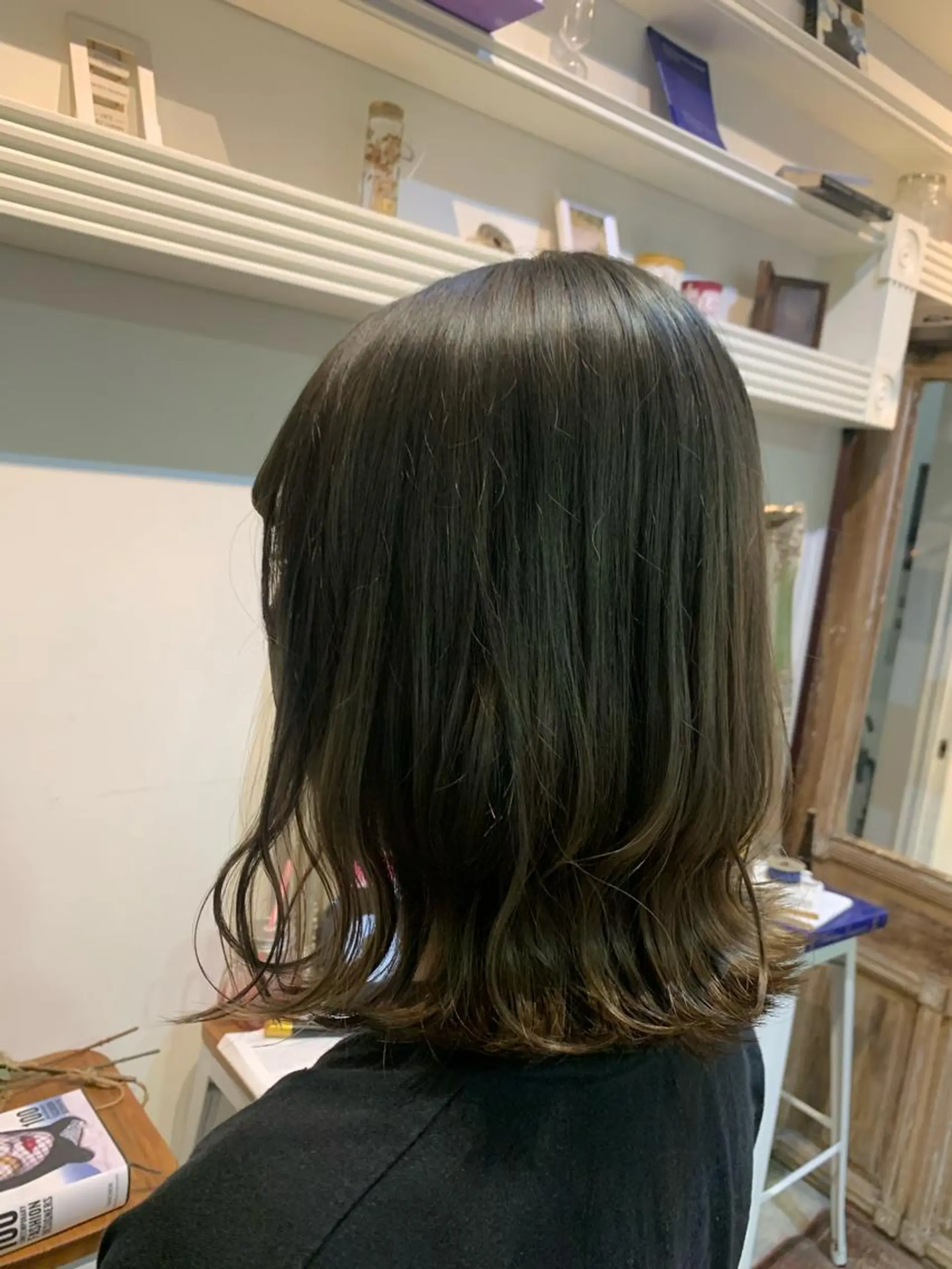 ミディアム カラー グレージュ オリーブグレージュ オリーブグレー ヘアカラー トリートメント ヘアセット 金子 廉のヘアスタイル