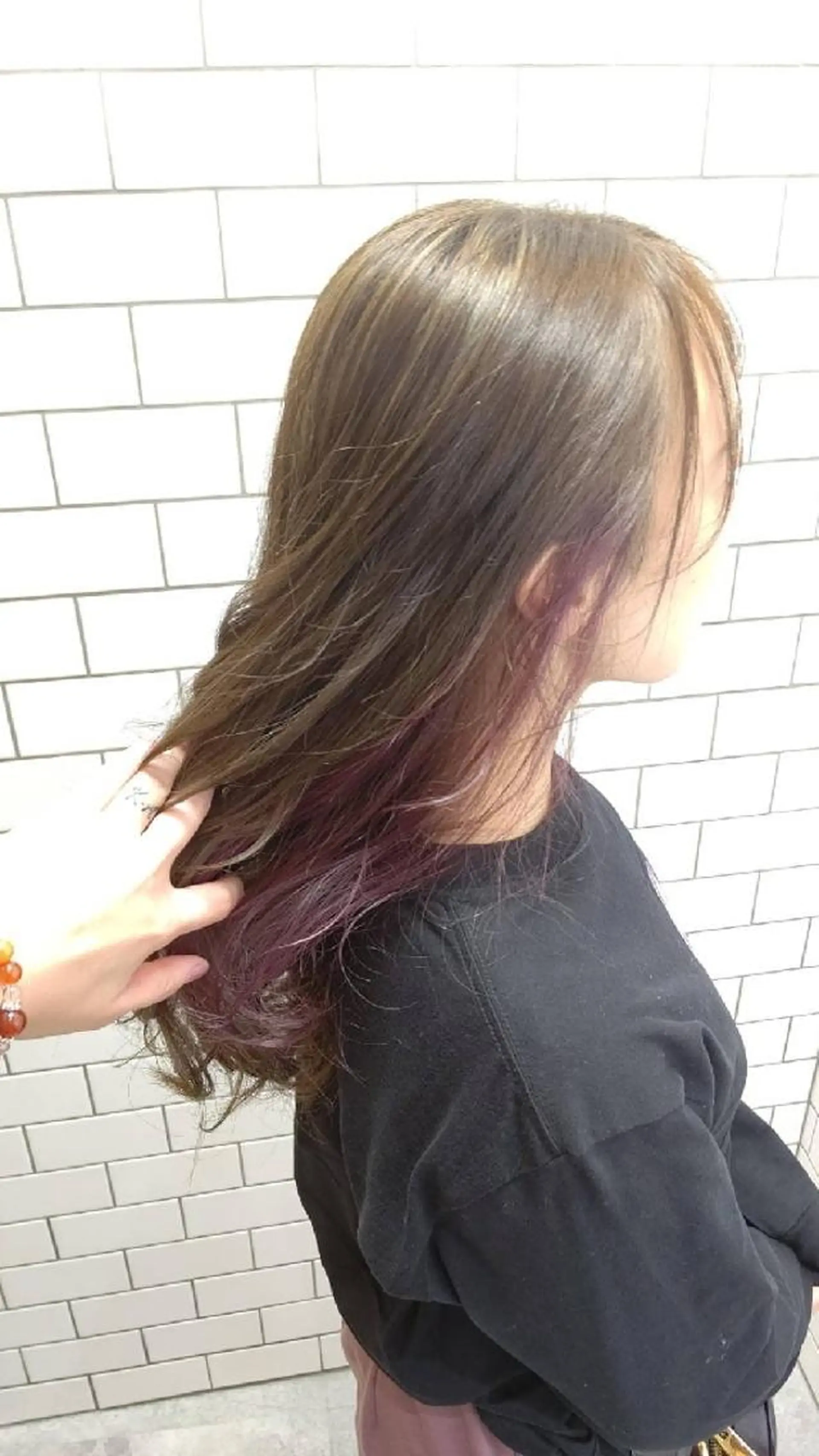 ロング カラー LUXBE GALLERY なんば駅前店所属・ラックスビーギャラリ ー AKICOのヘアスタイル