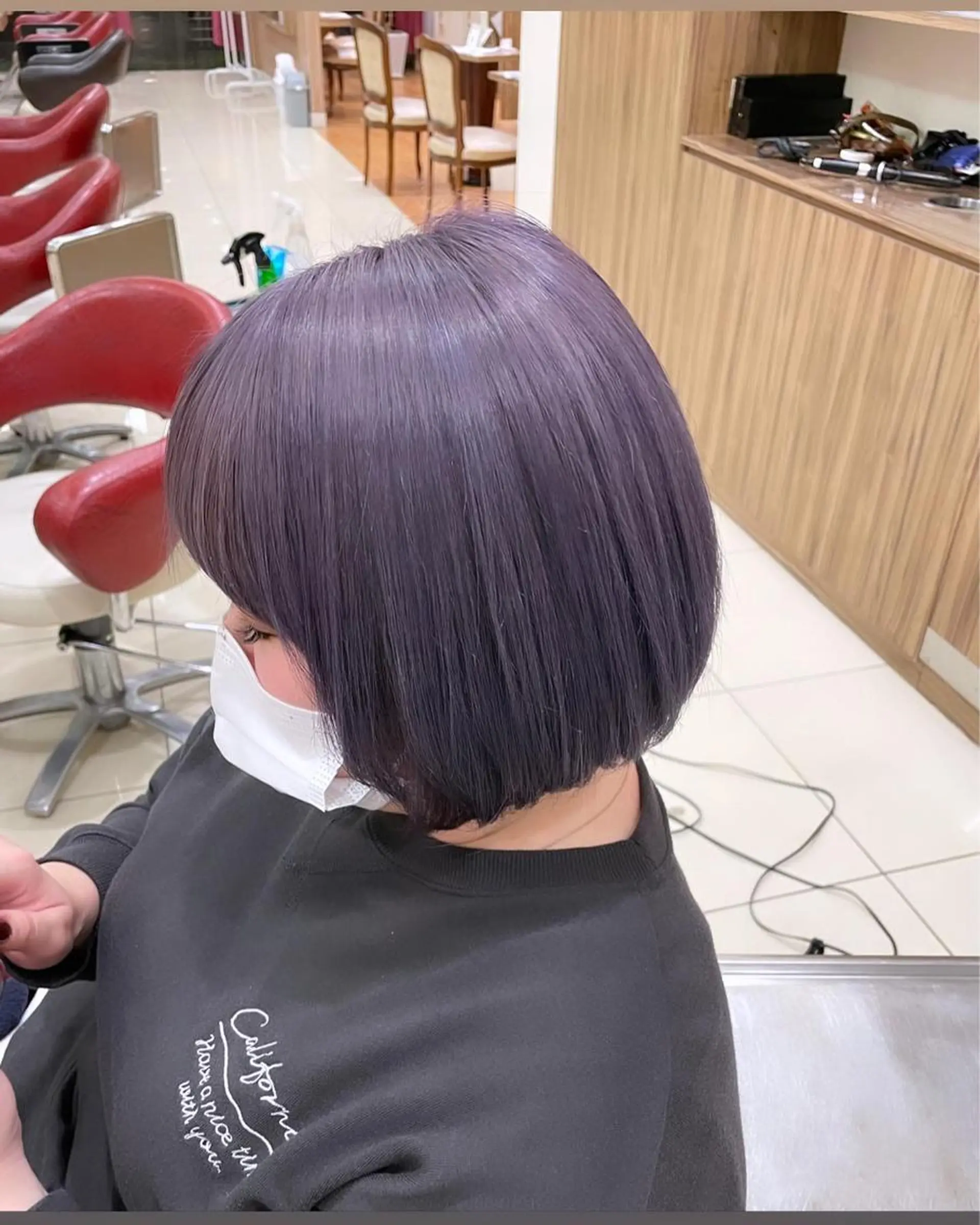 ショート カラー ブリーチ グレージュ ラベンダーカラー ラベンダーグレージュ ラベンダーグレー Coup所属・Coup   滝田 聡のヘアスタイル