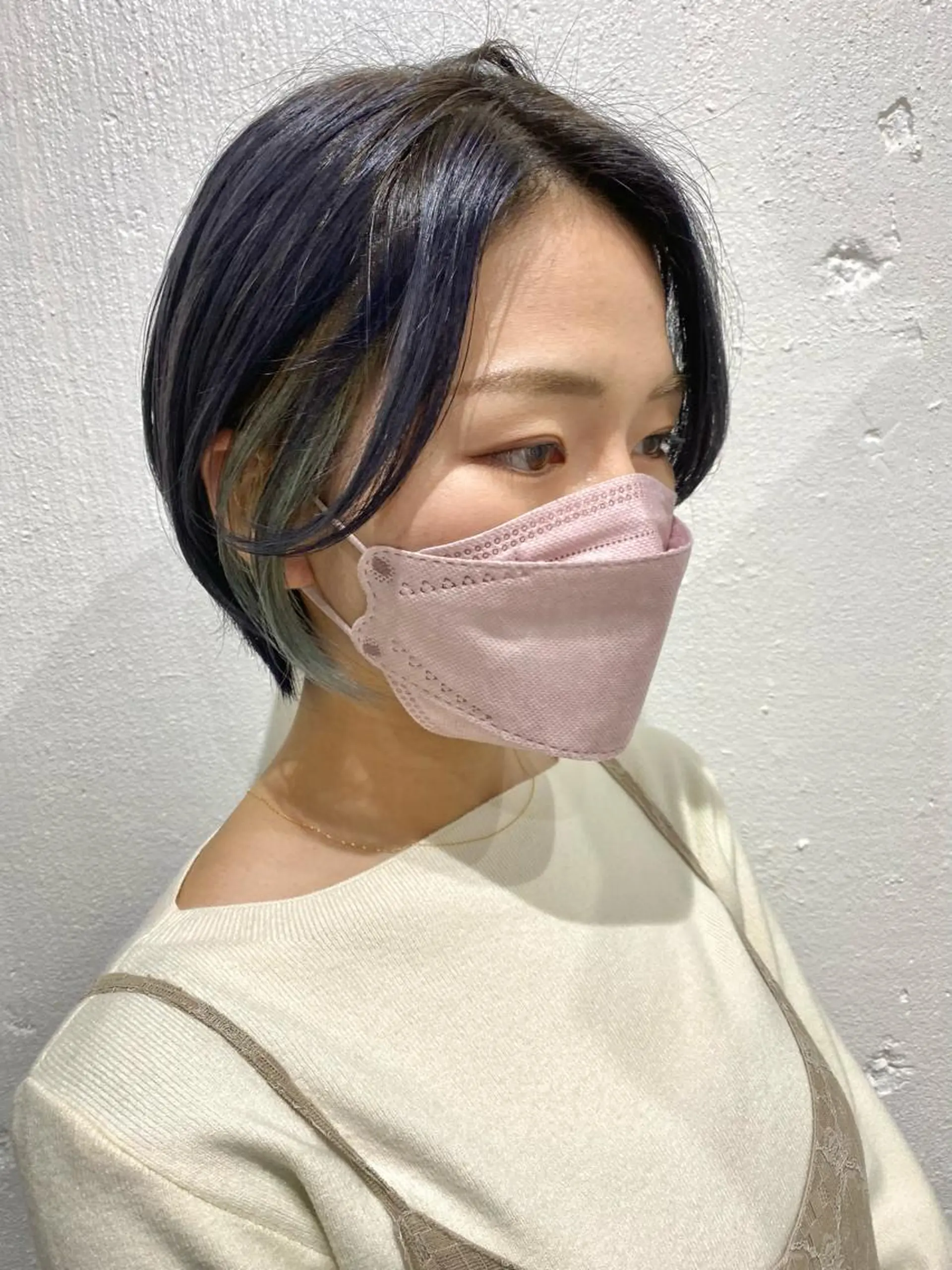 ショート アッシュ ミストバング ボブ 髪質改善 ワンホンヘア ヘアカラー トリートメント ヘッドスパ ヘアセット kai .のヘアスタイル