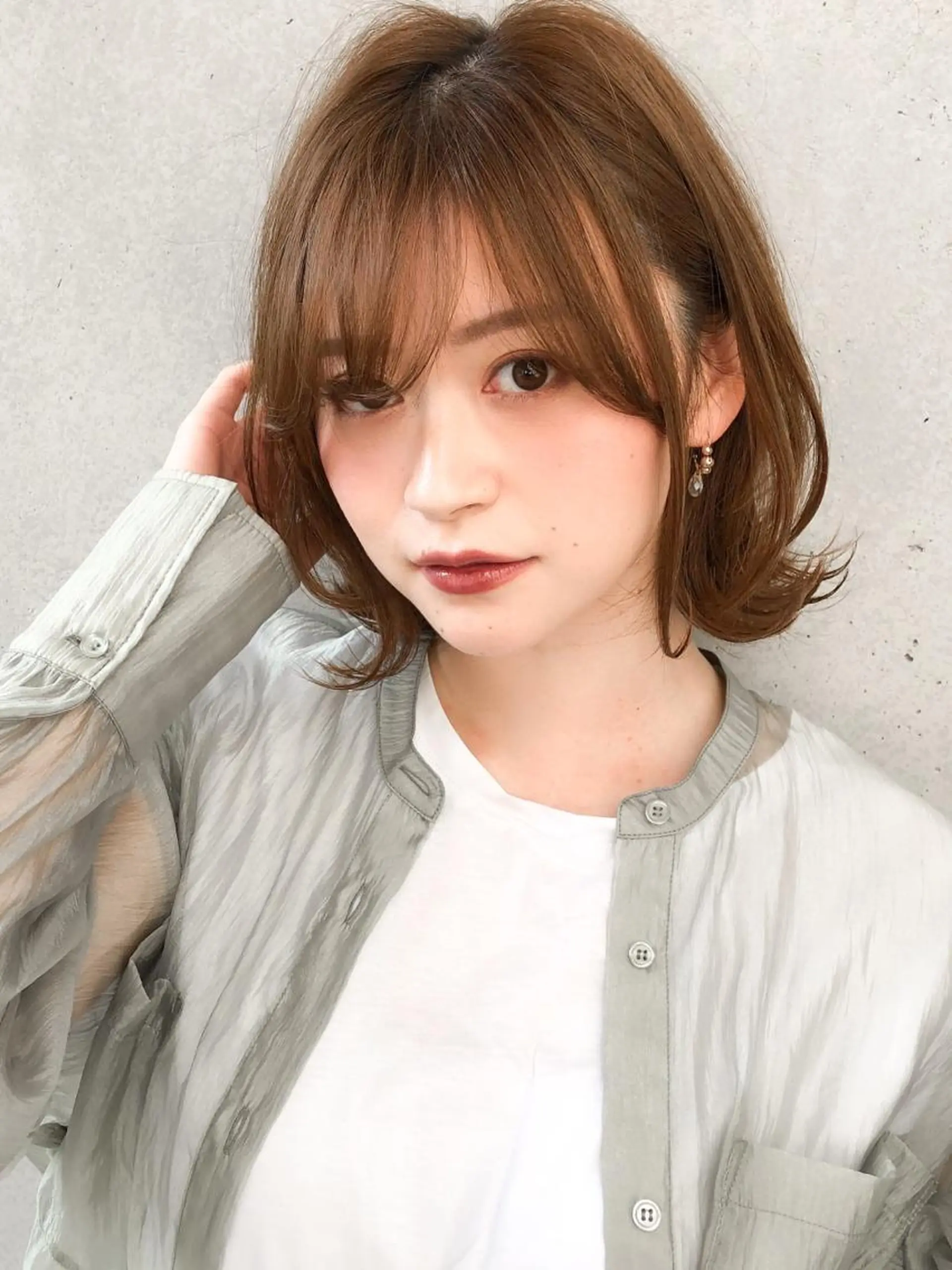 ミディアム カラー ボブ くびれヘア 佐藤 侑哉のヘアスタイル