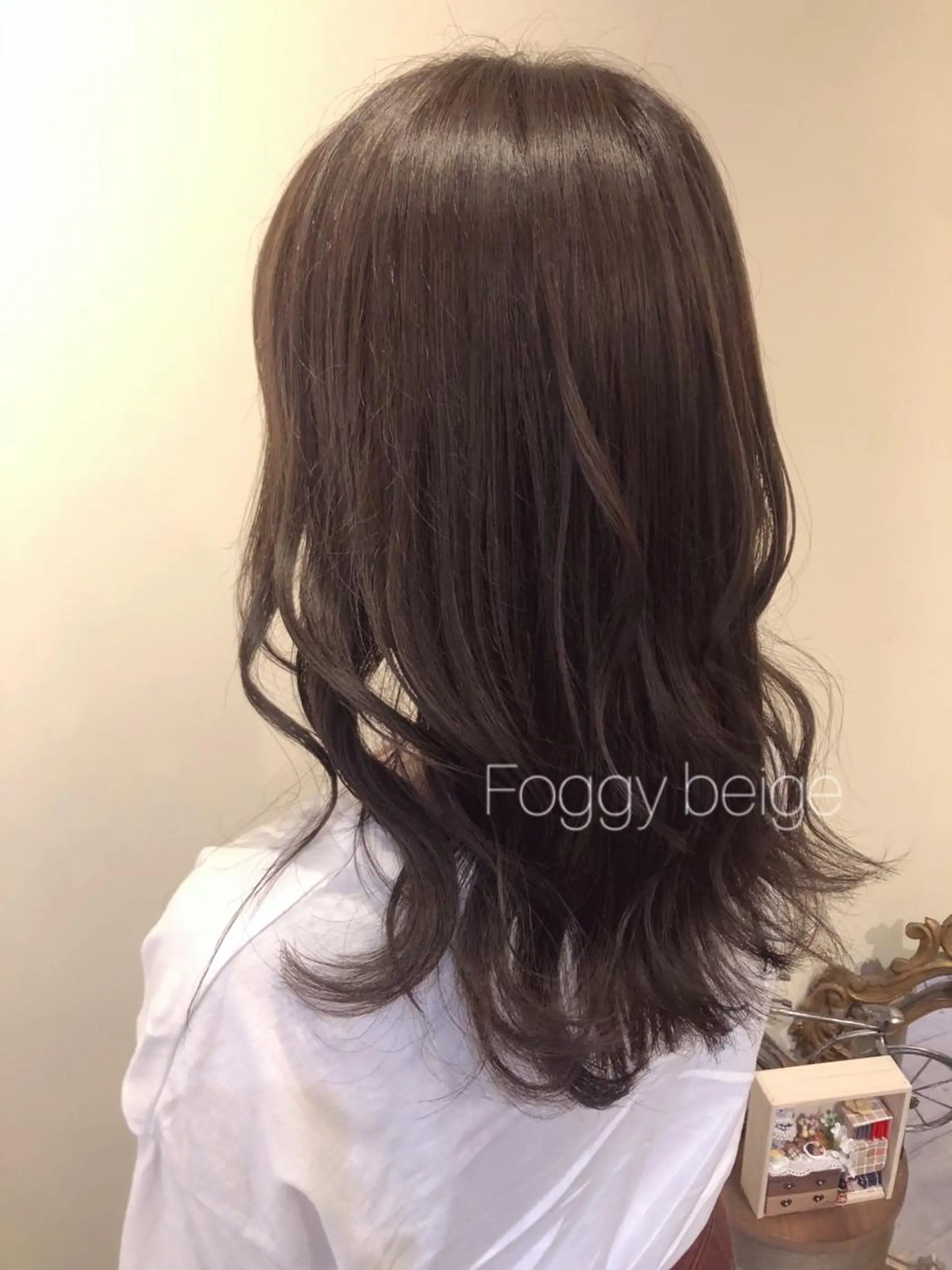 ミディアム ヘアカラー 🧡ミルクティー/ レイヤー🧡ショウナのヘアスタイル