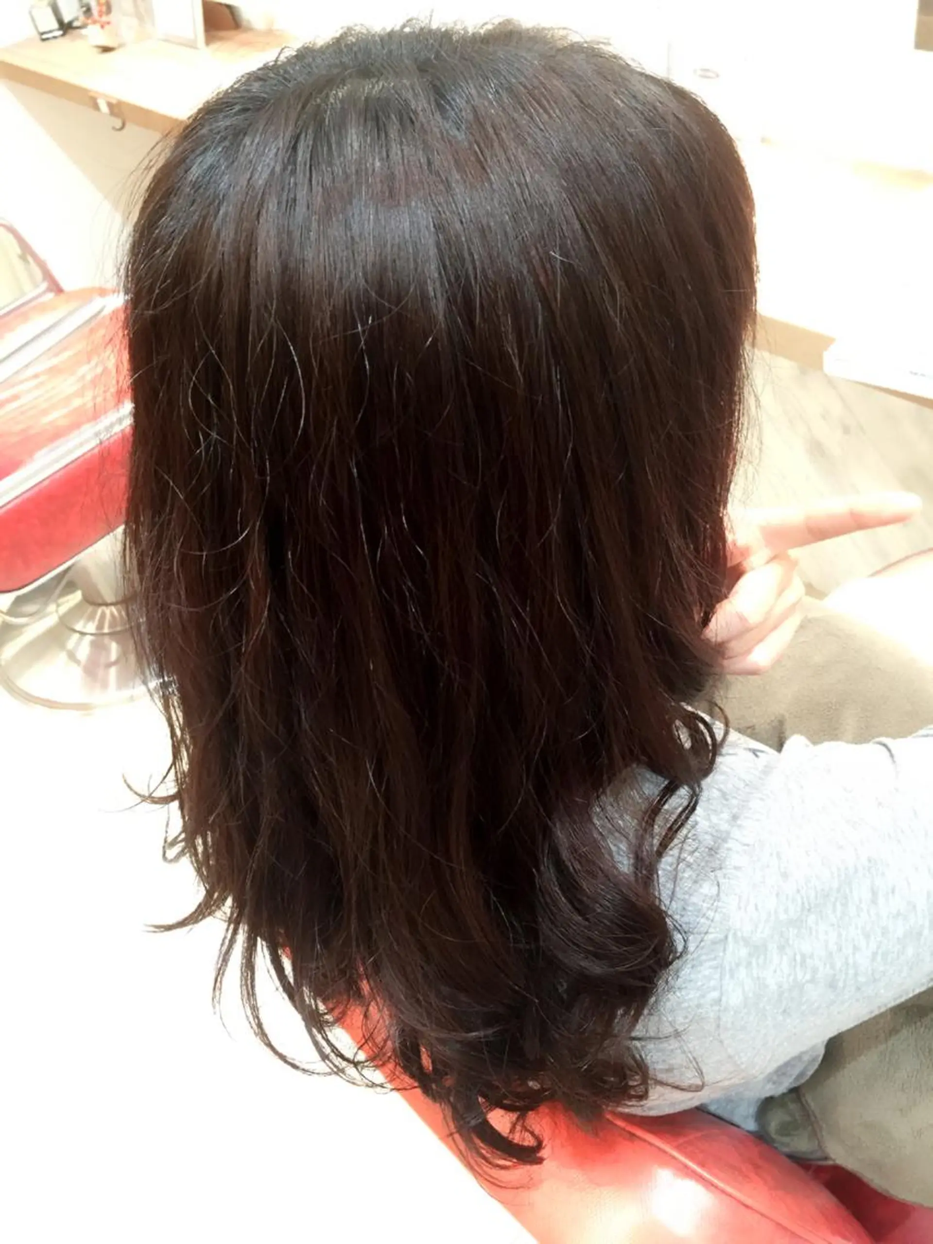 ロング パーマ 吉岡 三四朗のヘアスタイル