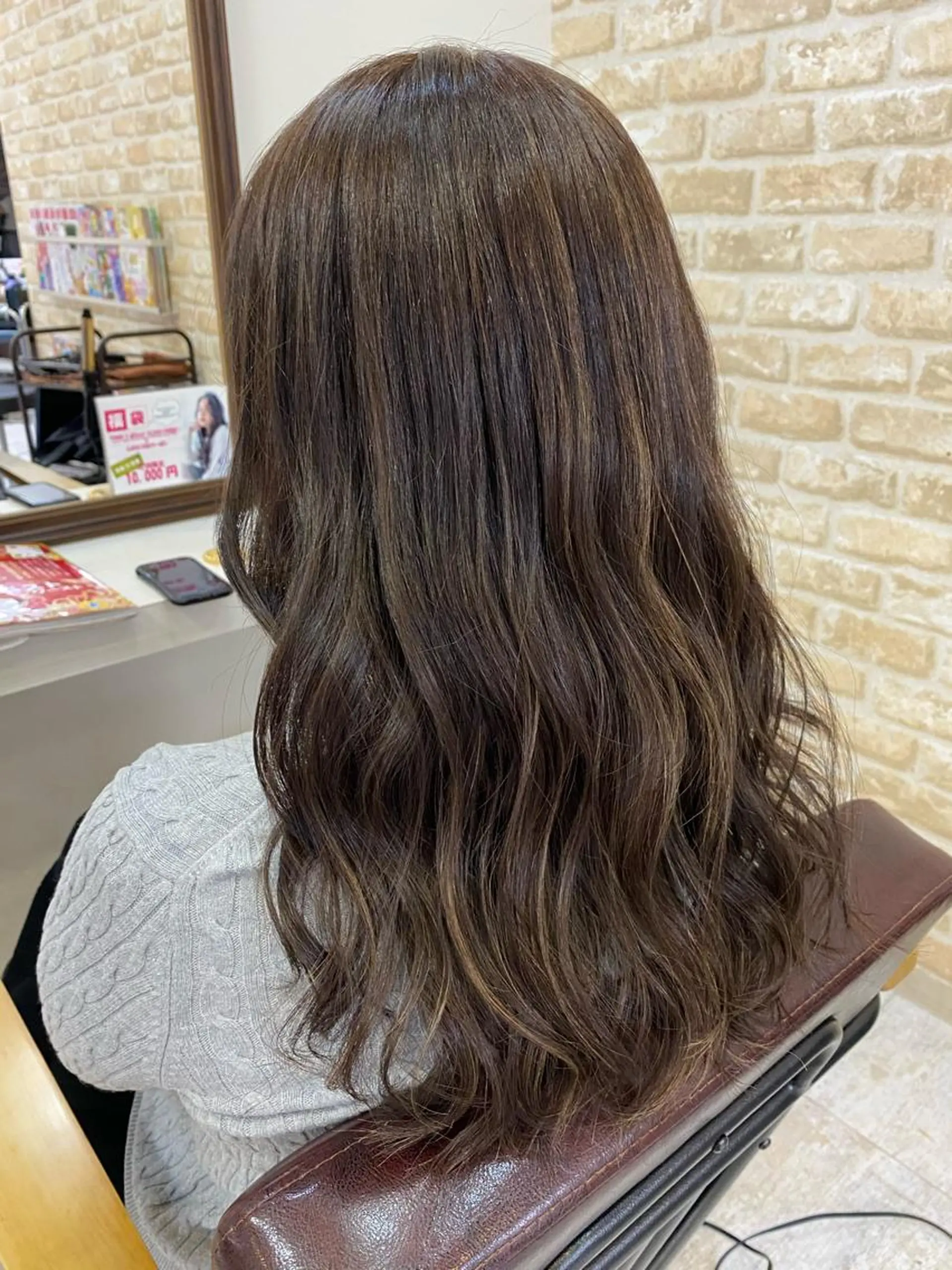 ロング カラー ブラウンカラー ナチュラルブラウン カット ヘアカラー トリートメント エイミーフセ所属・【eimee】 店長✂️TAKUMAのヘアスタイル