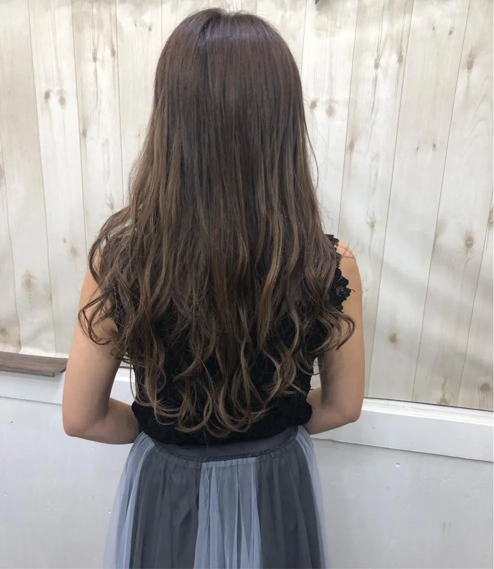 ロング シールエクステ エクステ 外国人風カラー ハイライト レイヤーカット Loob.TOKYO MIYA🌈のヘアスタイル