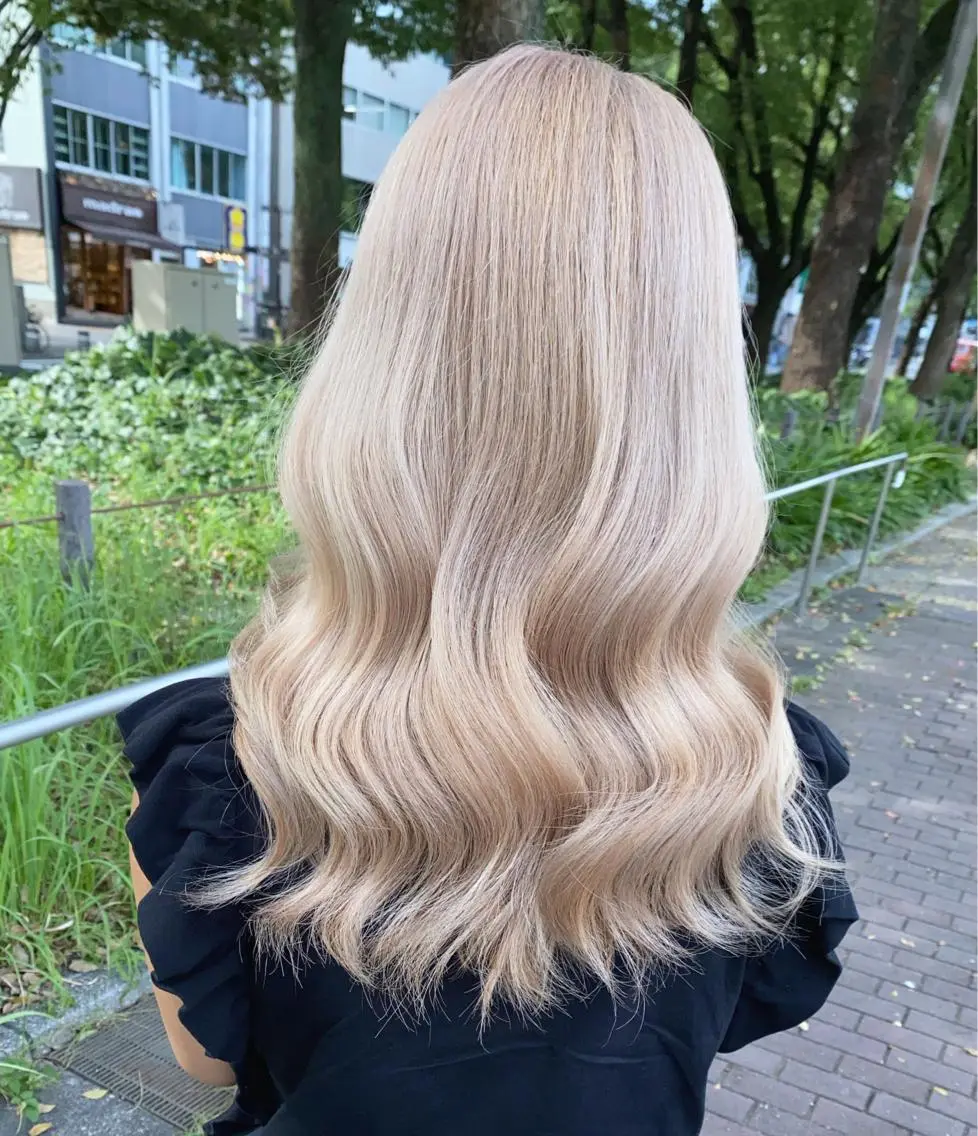 ミディアム カラー ブリーチ 透明感HIDEのヘアスタイル