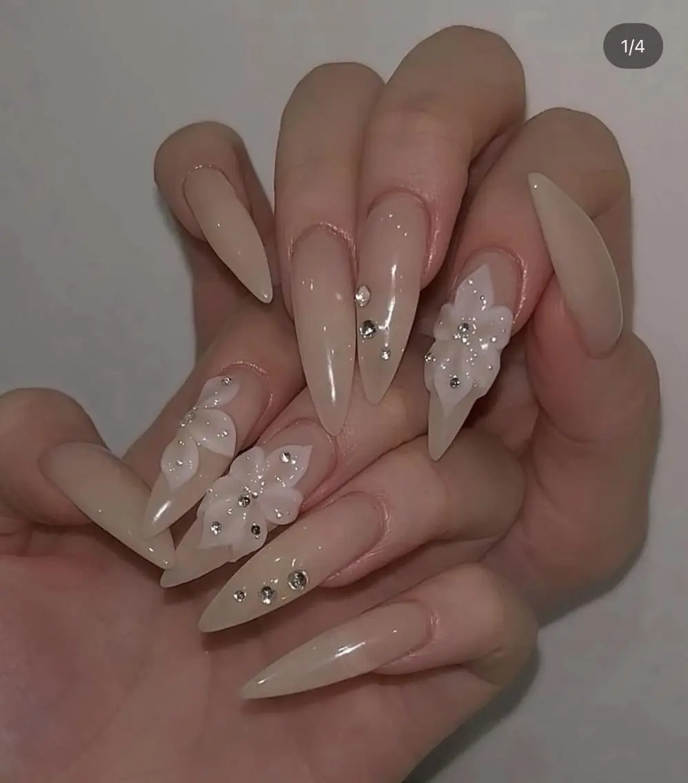 ネイル 長さ出し ガーリー キラキラネイル 韓国ネイル ロングネイル Umee Nailのネイルデザイン