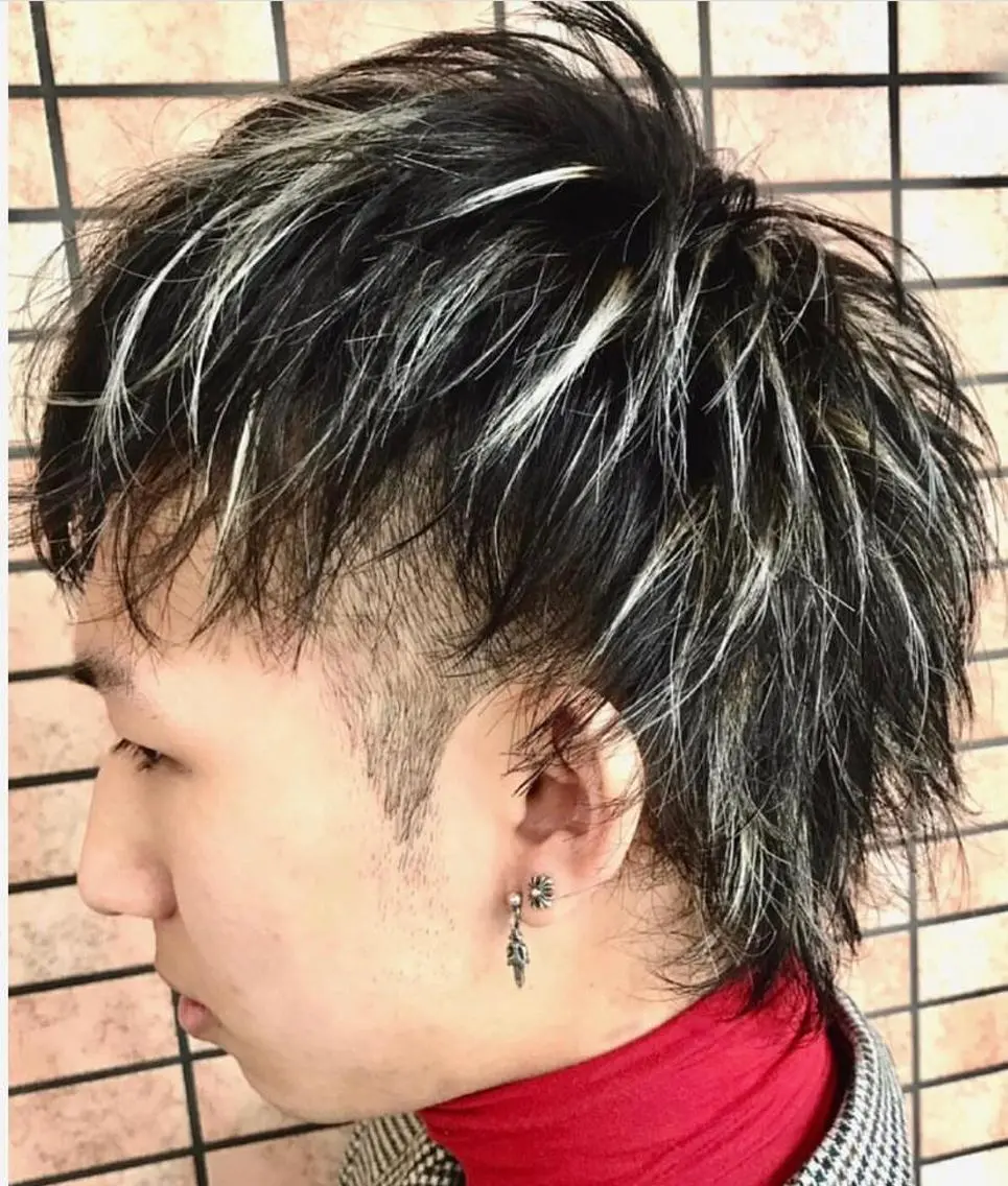 ショート カラー メンズ メンズハイライト メンズウルフカット ハイライトカラー ハイライト ショートヘア タカクラ カズキのヘアスタイル